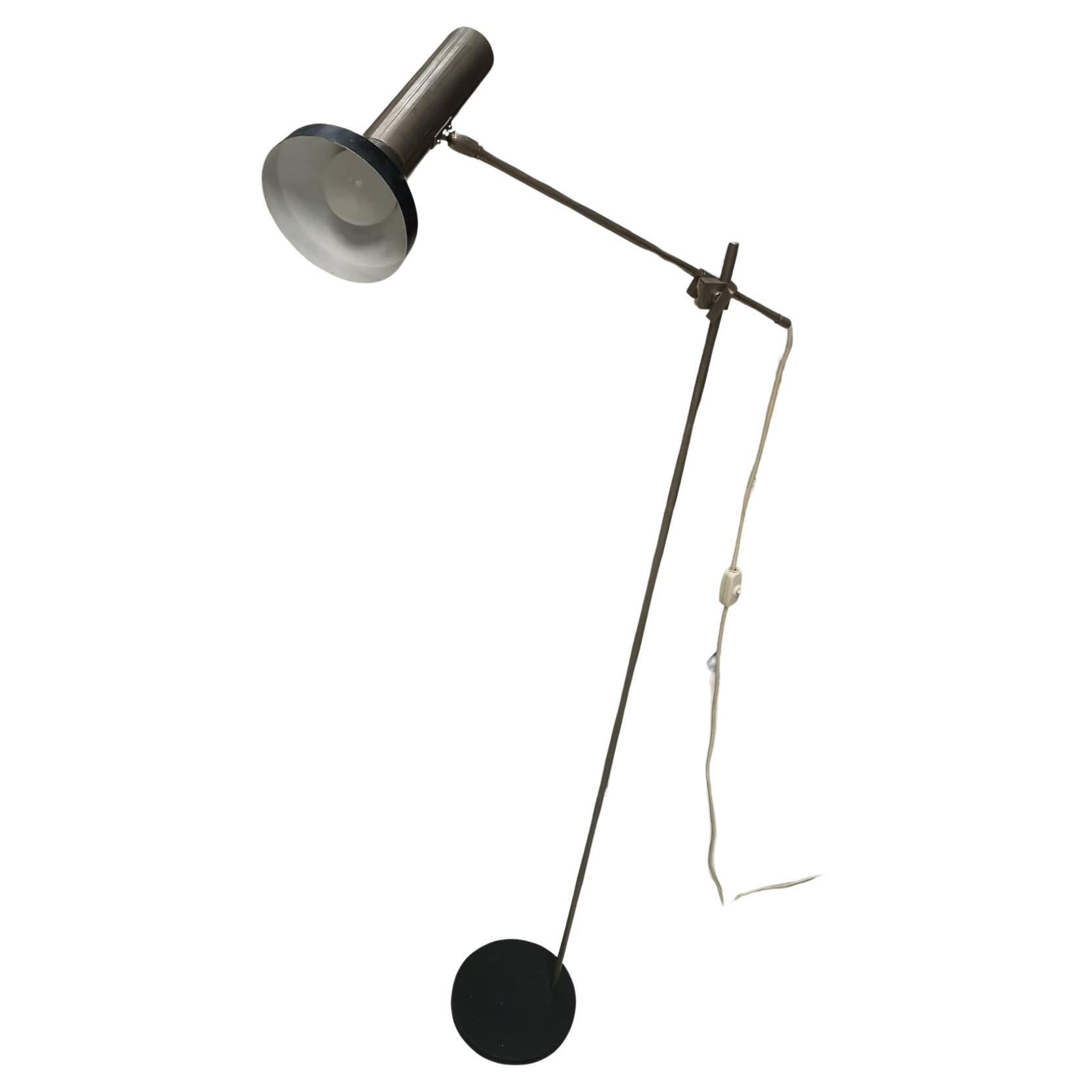 Omi vintage Germany 1970s jointed floor lamp For Sale