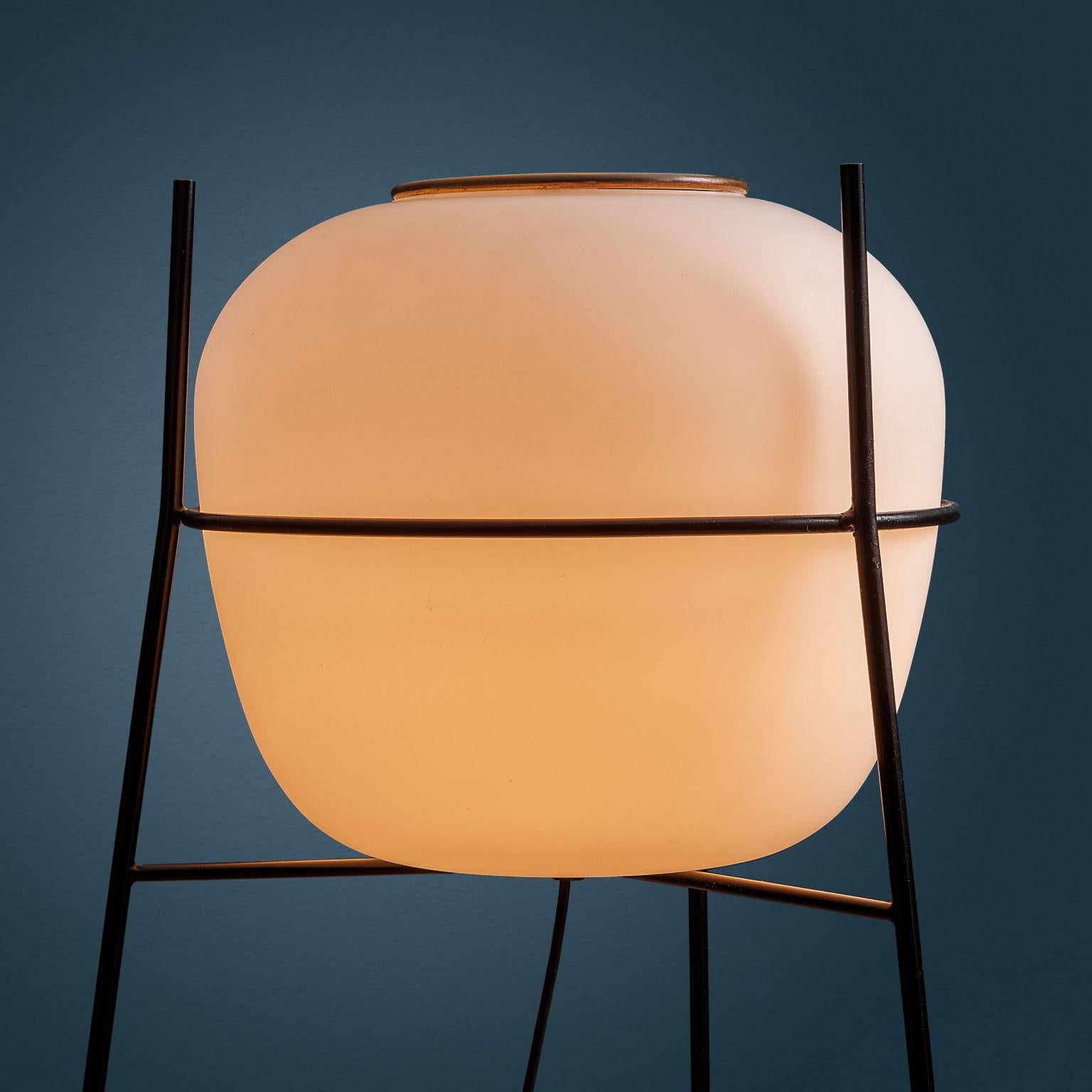 Stilnovo floor lamp 1960s In Excellent Condition For Sale In Milano, IT