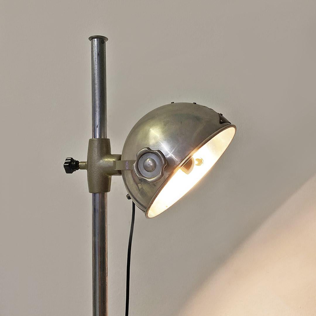 Mid-20th Century Lampada da terra tedesca di Hanau in stile Bauhaus in metallo e acciaio, 1930 ca For Sale