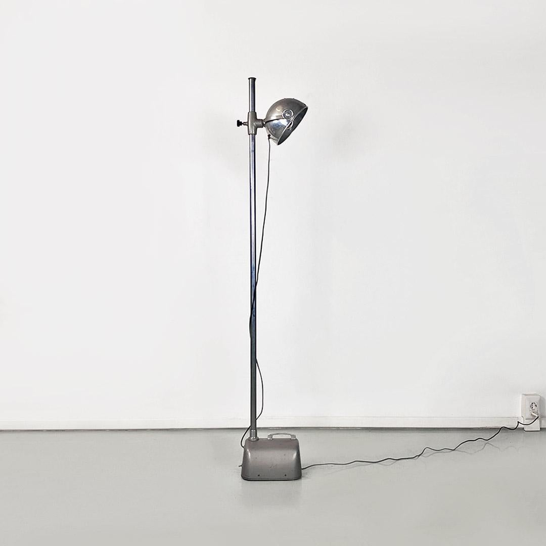 German Bauhaus-style metal and steel Hanau floor lamp, 1930s For Sale 2