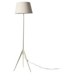 Lampada da terra tripode scandinava in legno laccato bianco