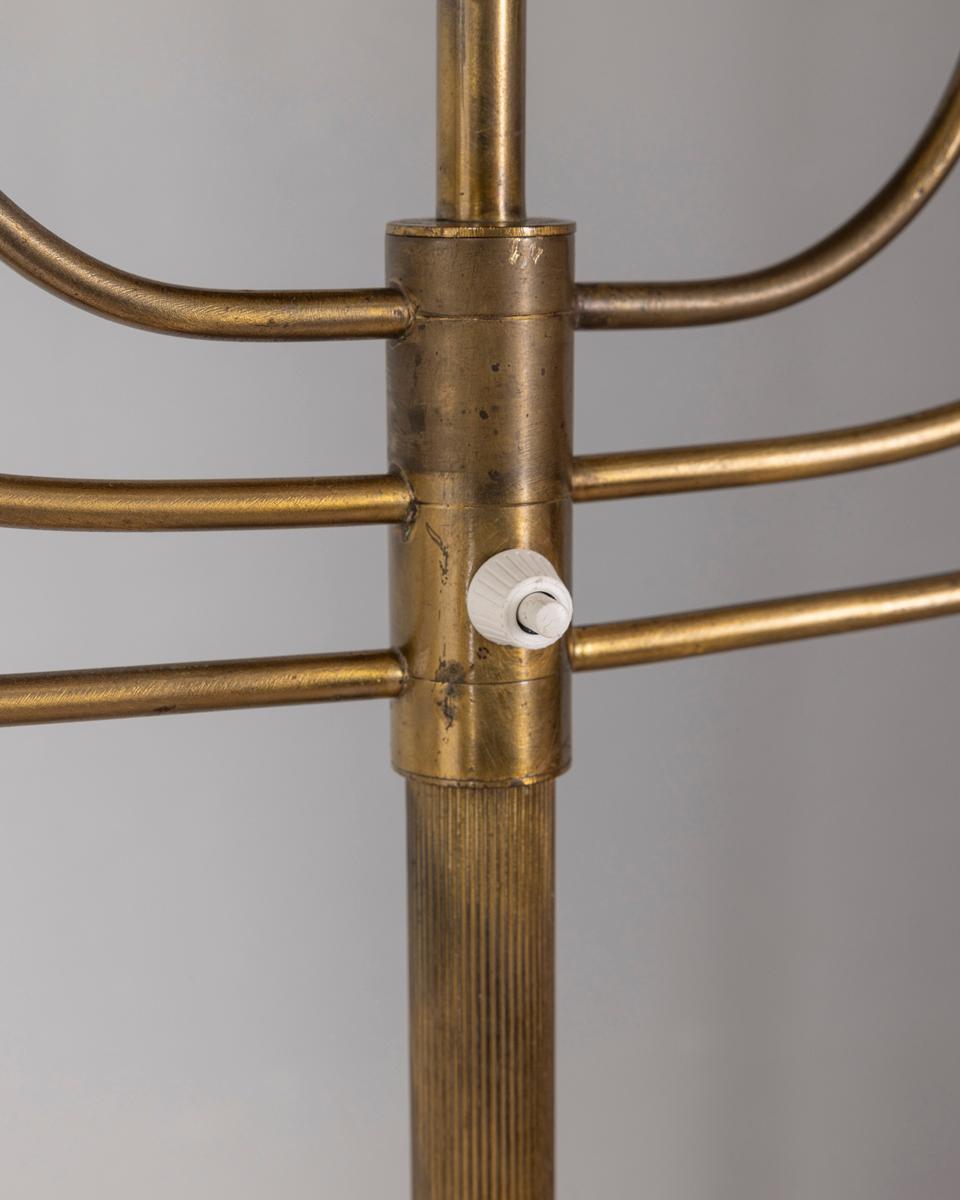 Lampada da terra vintage anni 50 in onice e ottone dorato design Italiano en vente 1