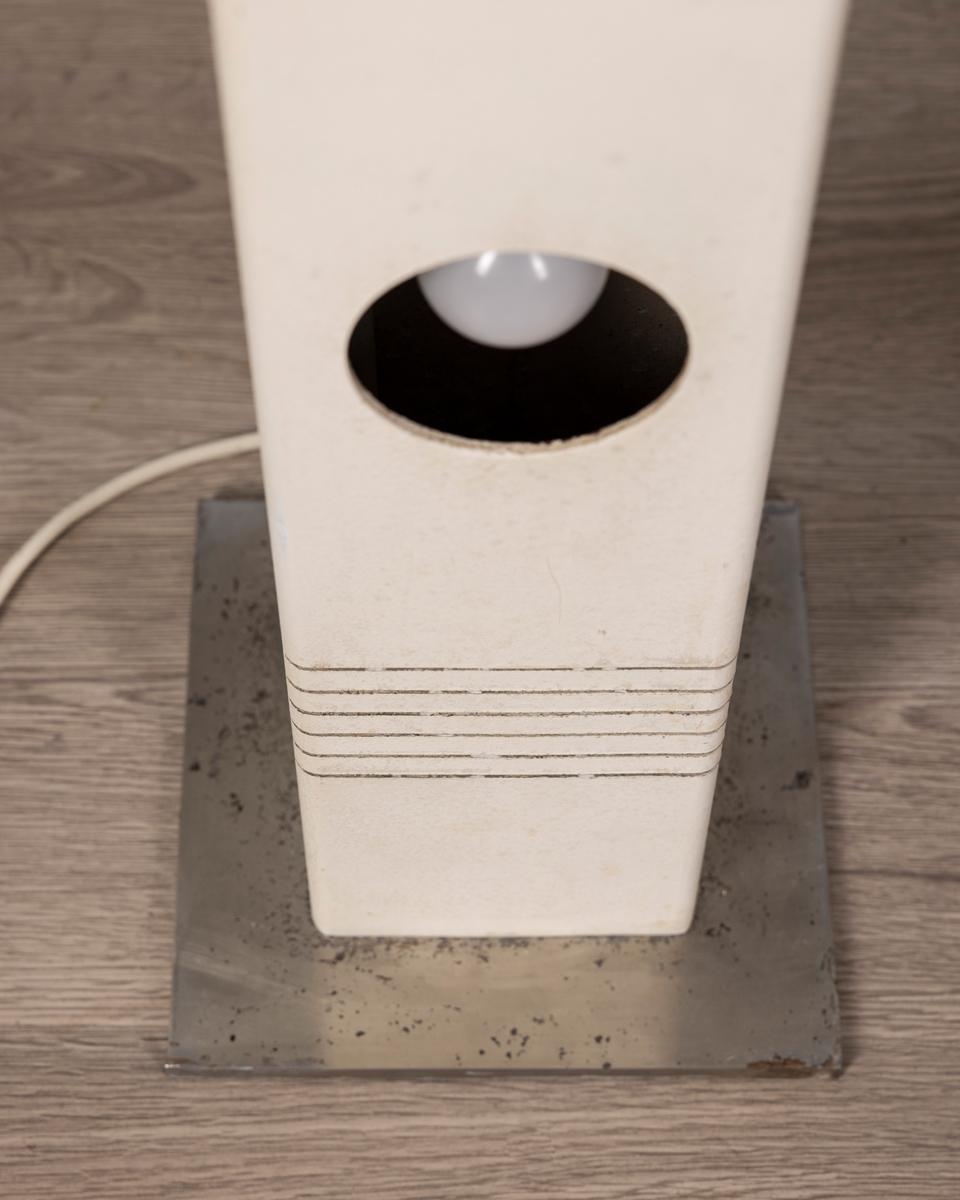 Iron Vintage 1970s white iron and metal floor lamp Italian design For Sale