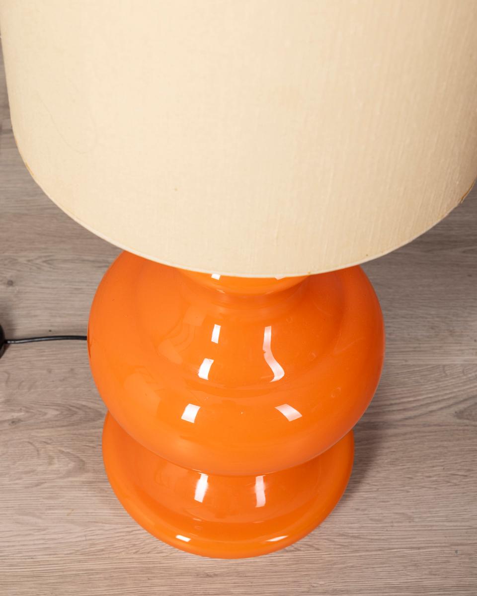 Ère spatiale Lampada da terra vintage anni 70 in vetro arancione design Italiano en vente
