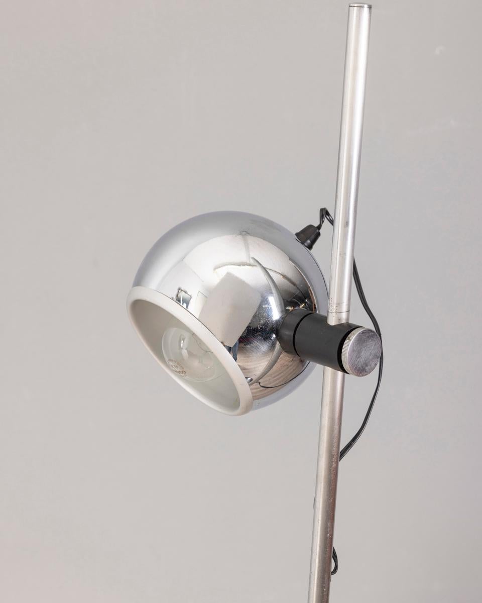 Lampada da terra vintage anni 70 metallo cromato design Goffredo Reggiani Era espacial en venta