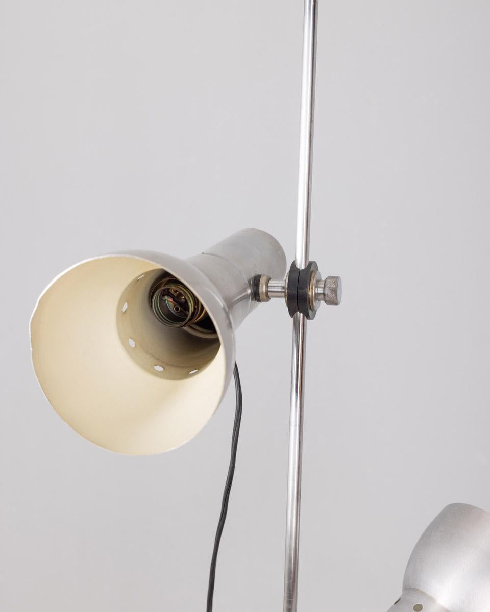 Vintage 70's floor lamp chrome metal and white Italian design For Sale 3