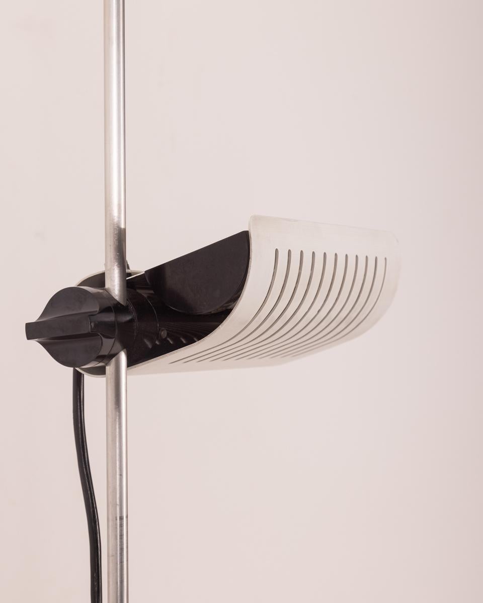Lampada da terra vintage anni 70 mod. 626 design Joe Colombo per Oluce In Good Condition In None, IT