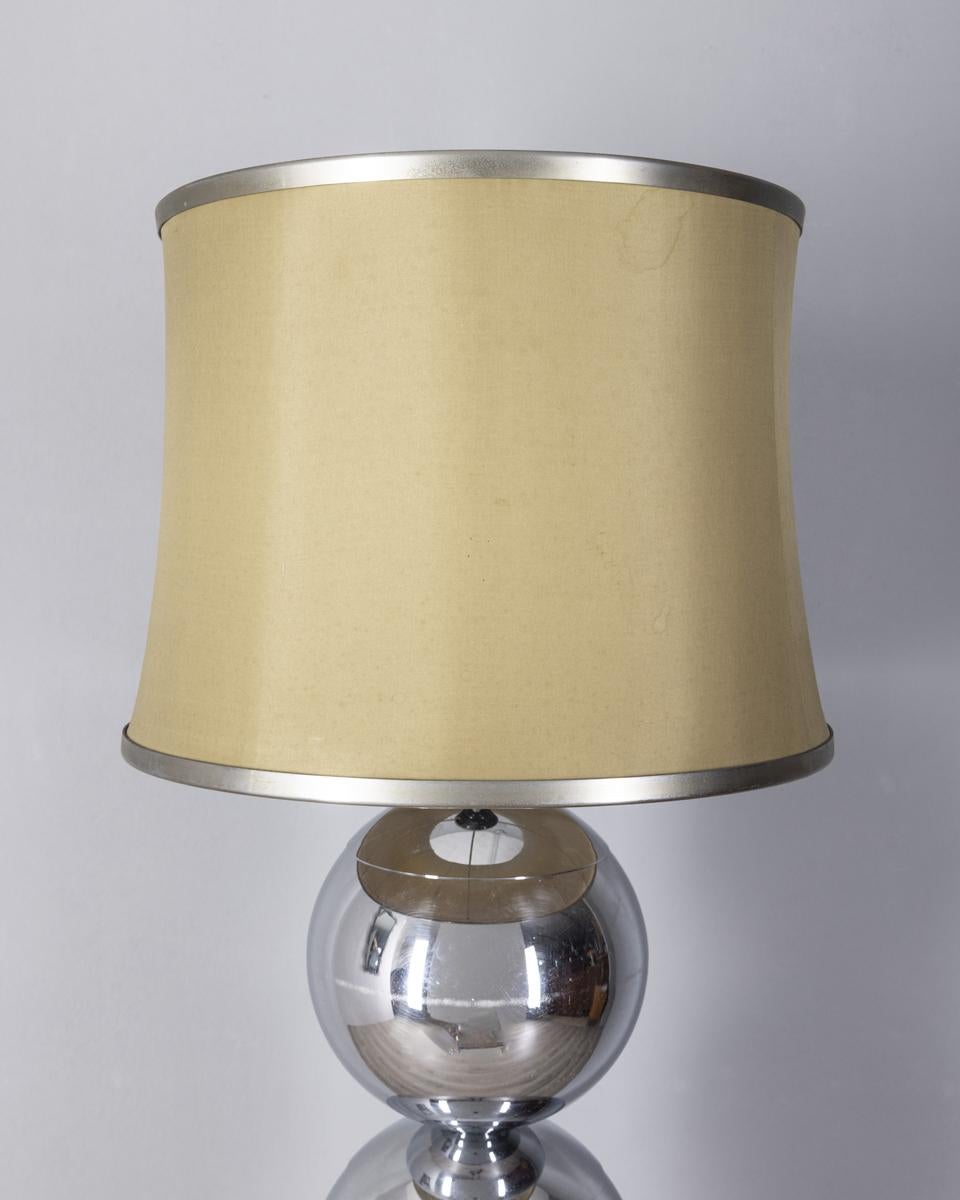 Vintage 70s Stehlampe verchromte Metallkugeln Italienisches Design (Italian) im Angebot