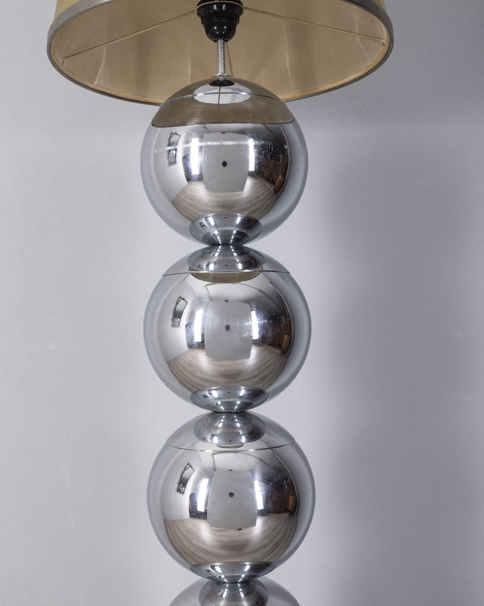 Vintage 70s Stehlampe verchromte Metallkugeln Italienisches Design im Zustand „Gut“ im Angebot in None, IT
