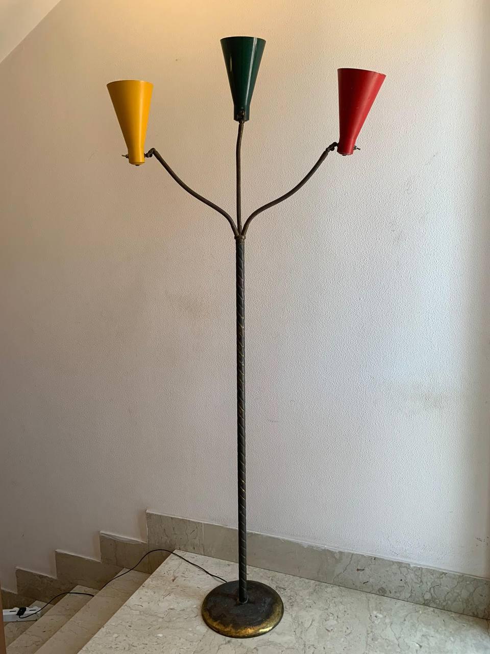 About This Piece
Vintage Design
Adjustable arms, fully functional
* The cable in this item may be original and may need to be replaced unless otherwise specified.
Creator Giuseppe Ostuni
Manufacturer Oluce
Design Period 1950 to 1959
Year
Production