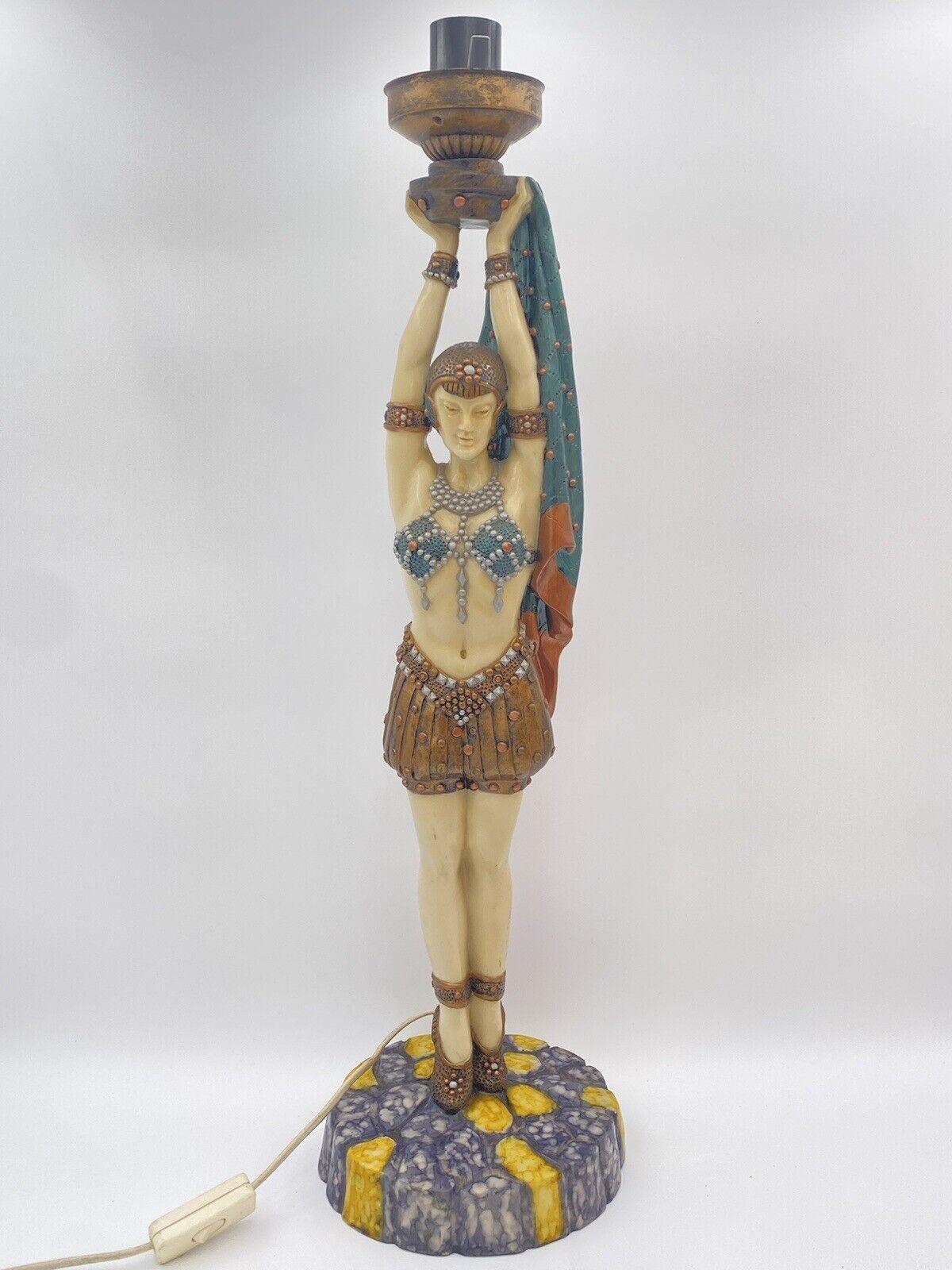 Italian Lampe égyptienne en résine 1970 en vente