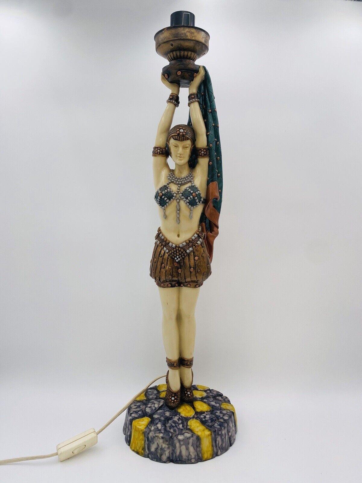 Résine Lampe égyptienne en résine 1970 en vente