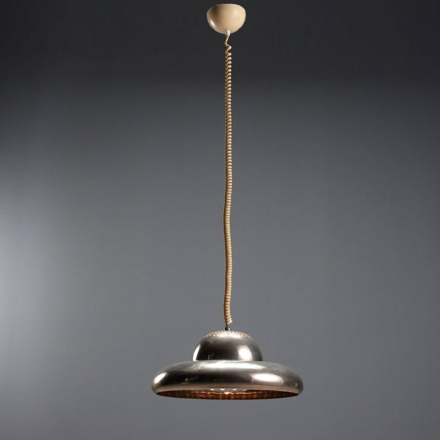 Lampada a soffitto vintage disegnata nel 1963 dai coniugi Scarpa realizzata in ottone nichelato.