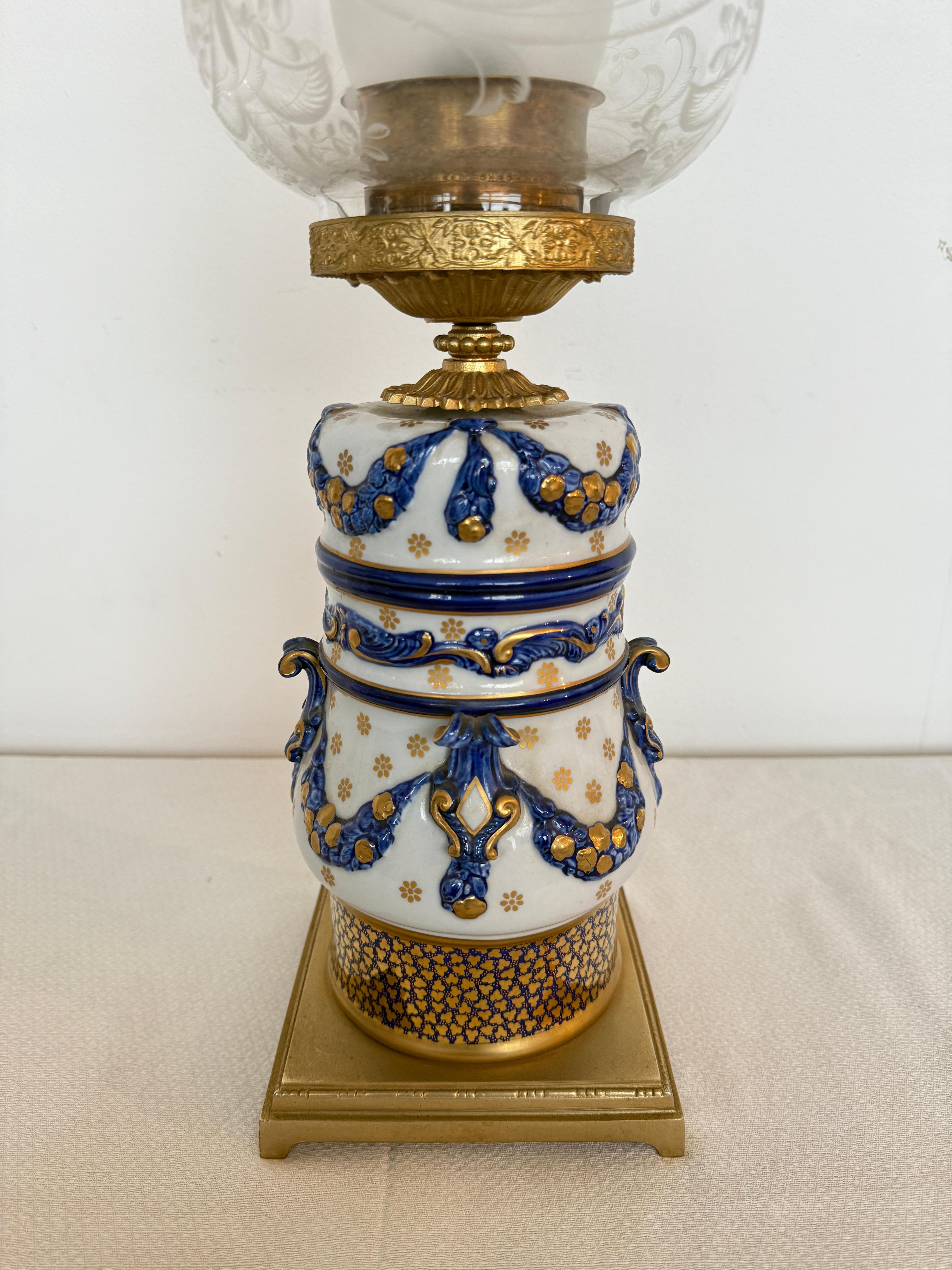 Lampe de table en porcelaine sevres france signée 20ème siècle - collection privée Domenico Rugiano