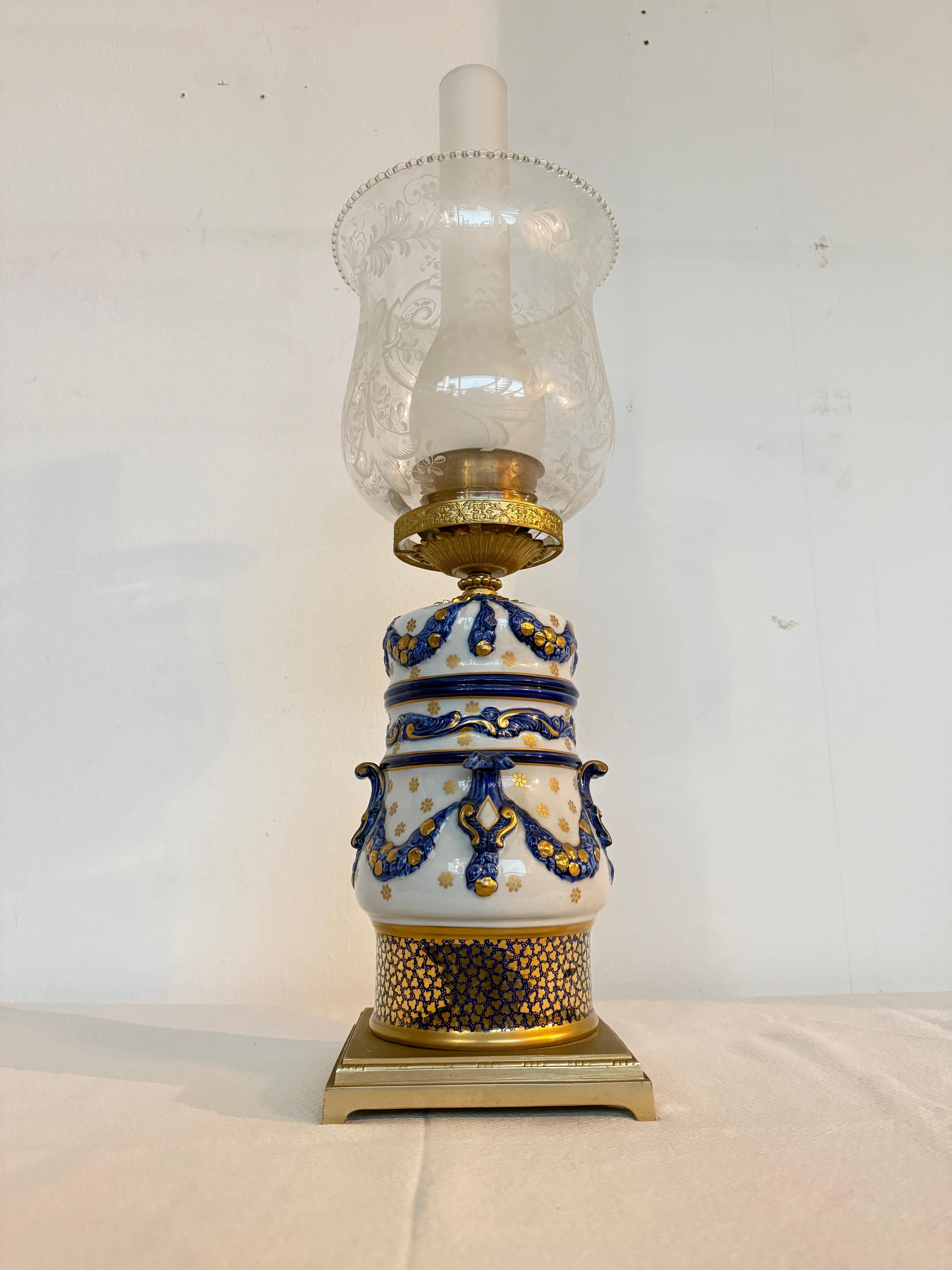 French Lampe de table en porcelaine sevres france signée 20ème siècle en vente