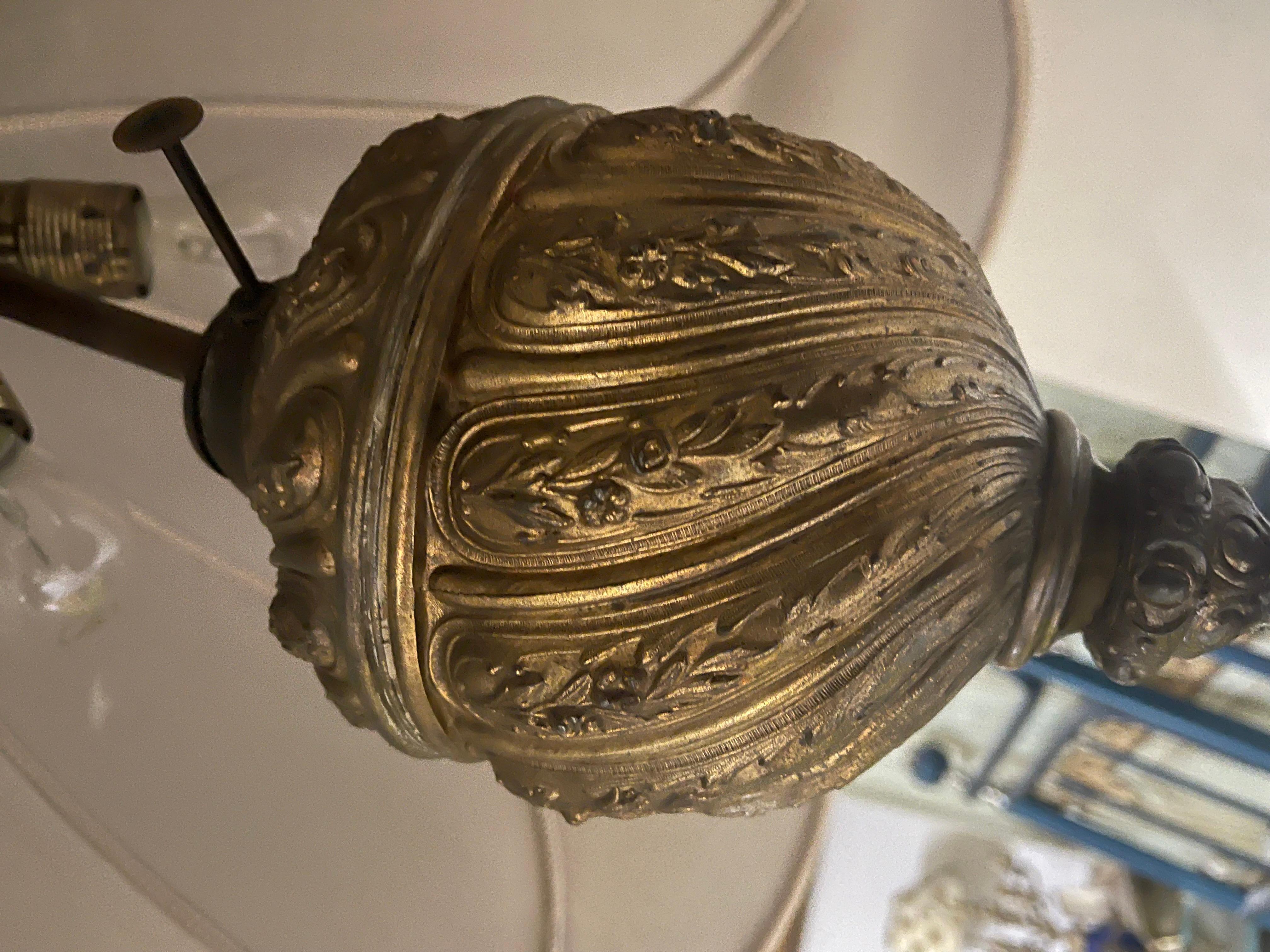 Bronzo Lampada italiana da terra in bronzo e ceramica con decorazioni floreali sec. XIX in vendita