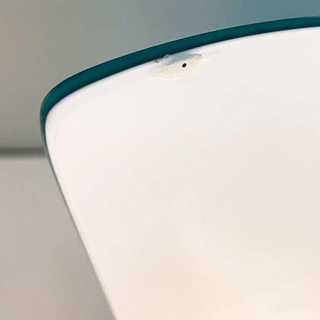 Italian modern green and white glass table lamp, 1980s 7