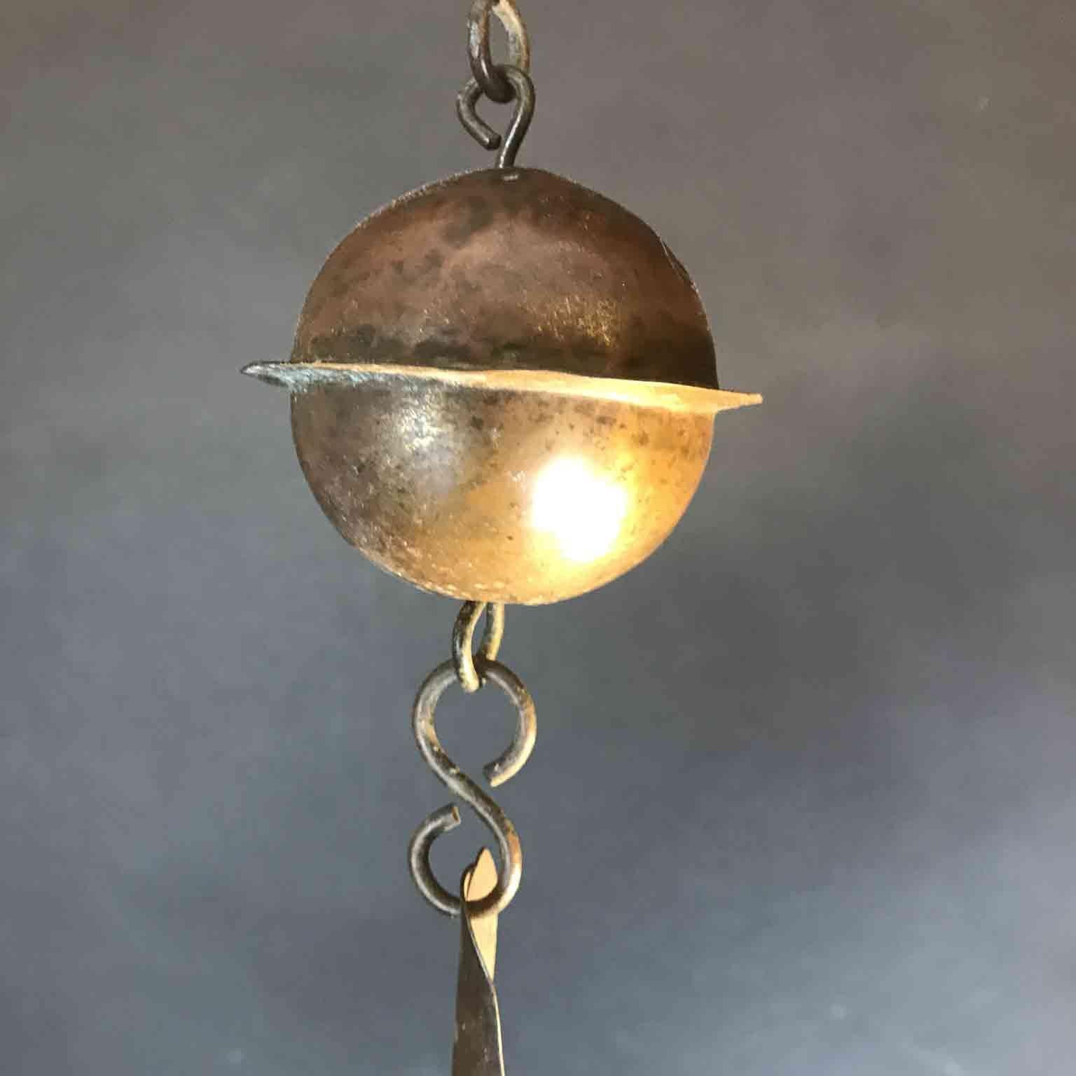 Lampada Liturgica Lanterna Italiana Tonda in Rame Sbalzato con Putti 1880 circa (19. Jahrhundert) im Angebot