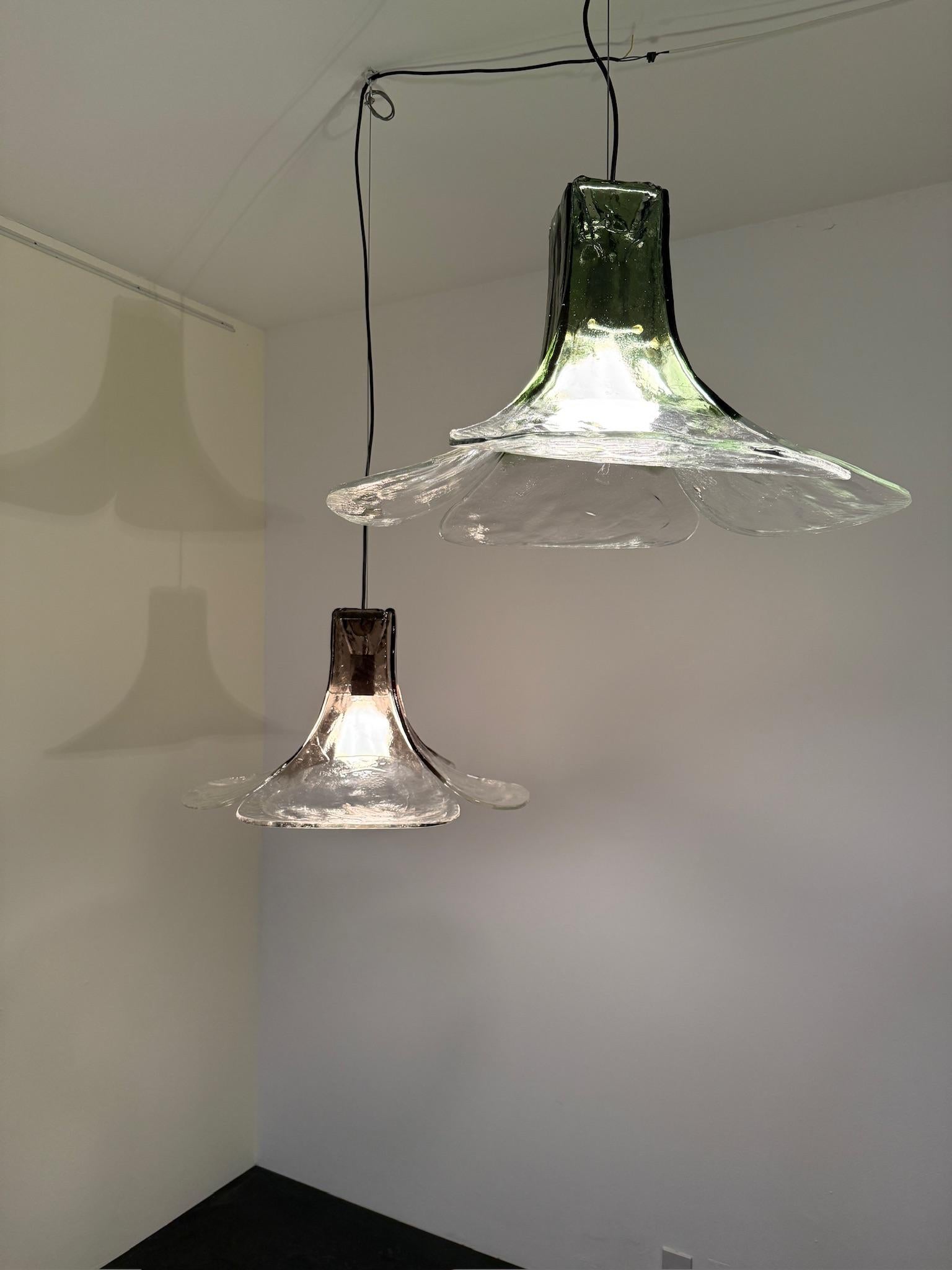 Lampada LS 185 a fiore in vetro di Murano, design Carlo Nason per AV Mazzega In condizioni buone in vendita a Milano, Lombardia