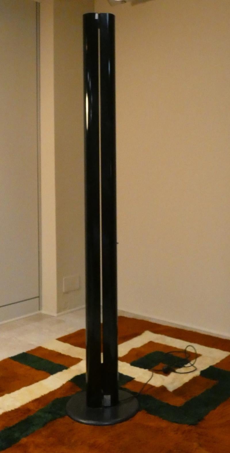 Minimalismo Lampada Megaron di Gianfranco Frattini per Artemide, 1979 in vendita