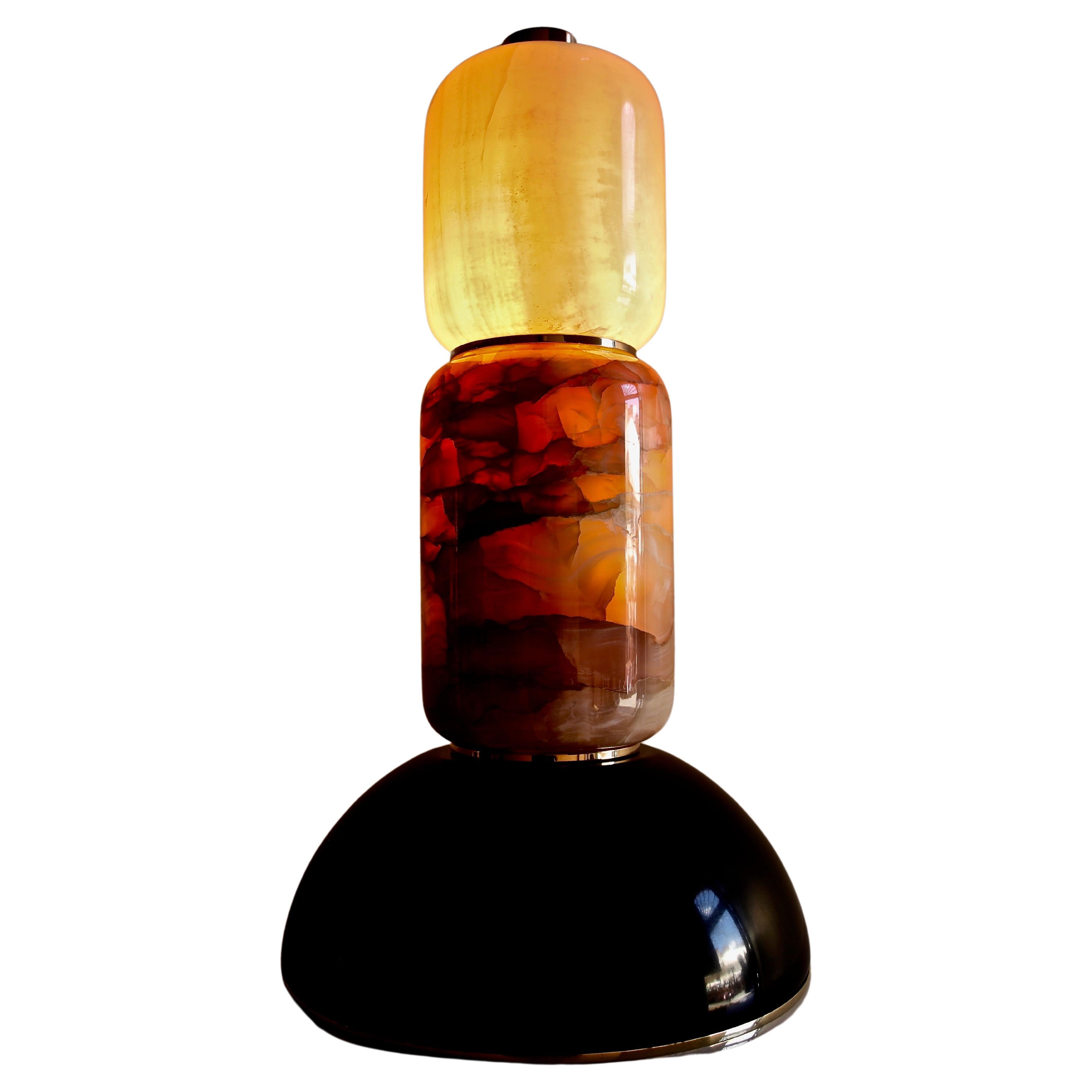 Lampada  Monument Valley in marmo nero del Belgio, onice, ottone e bronzo For Sale