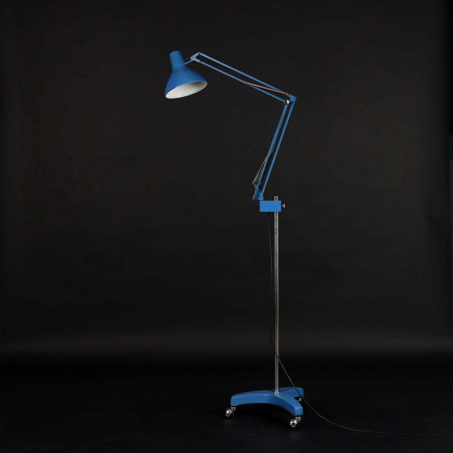 Metal 'Naska' lamp Arne Jacobsen for Luxo Norway Years 60-70 For Sale