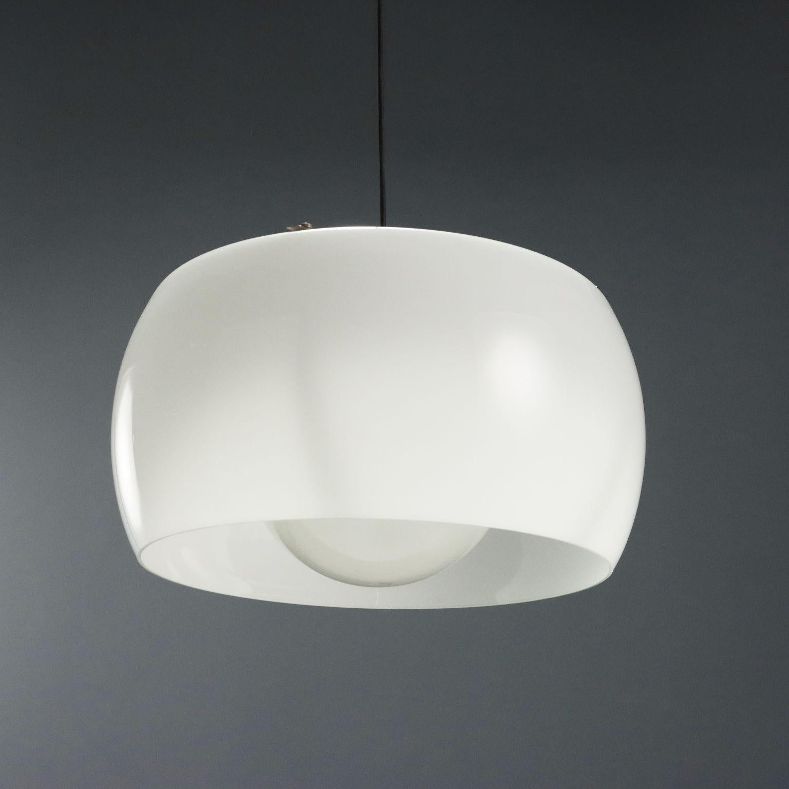 Mid-20th Century Lampada 'Omega' di Vico Magistretti per Artemide, Anni 60 in vendita