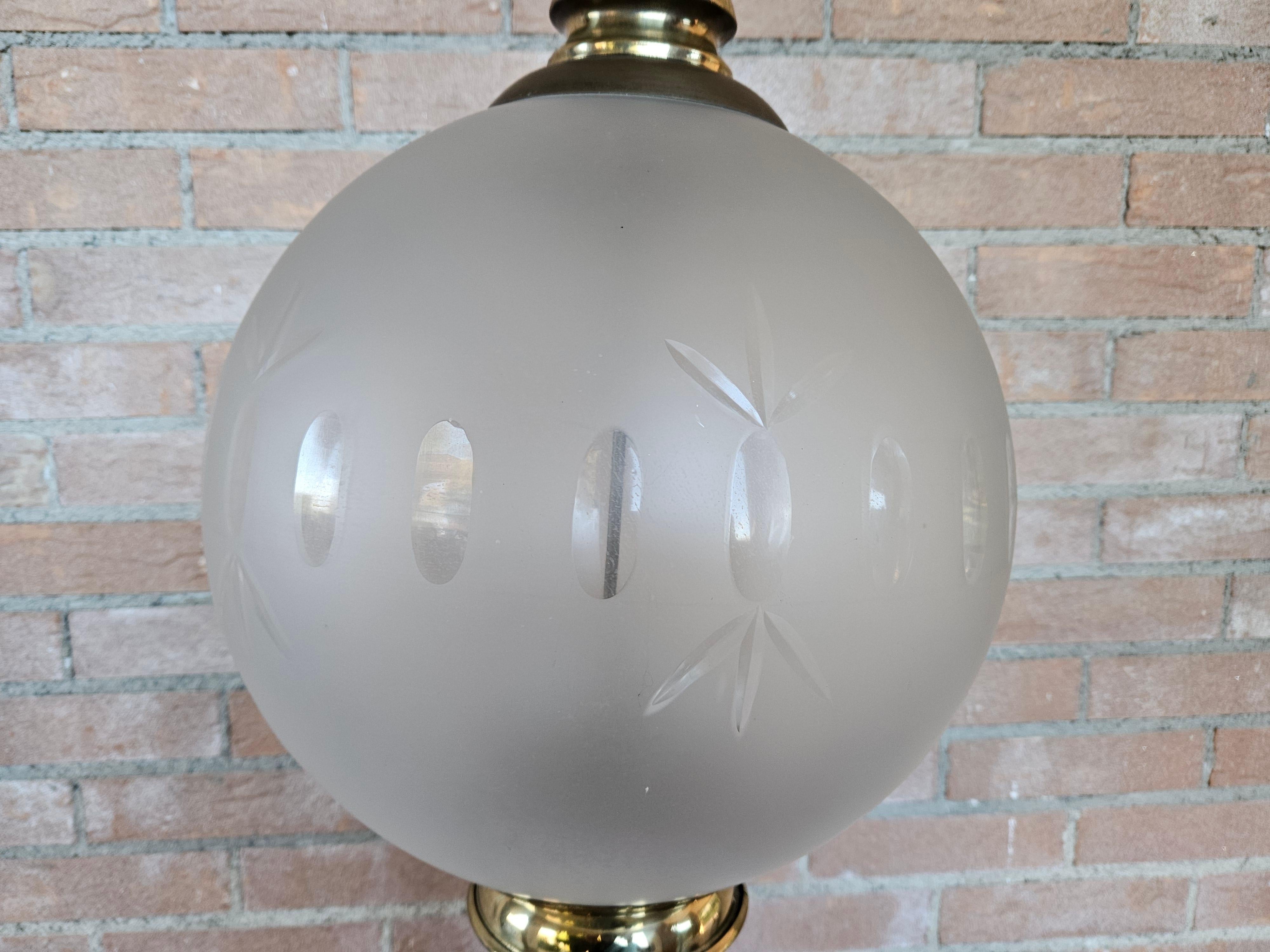 Floor lamp floor lamp made of glass, brass and marble 1980s In Good Condition For Sale In Premariacco, IT