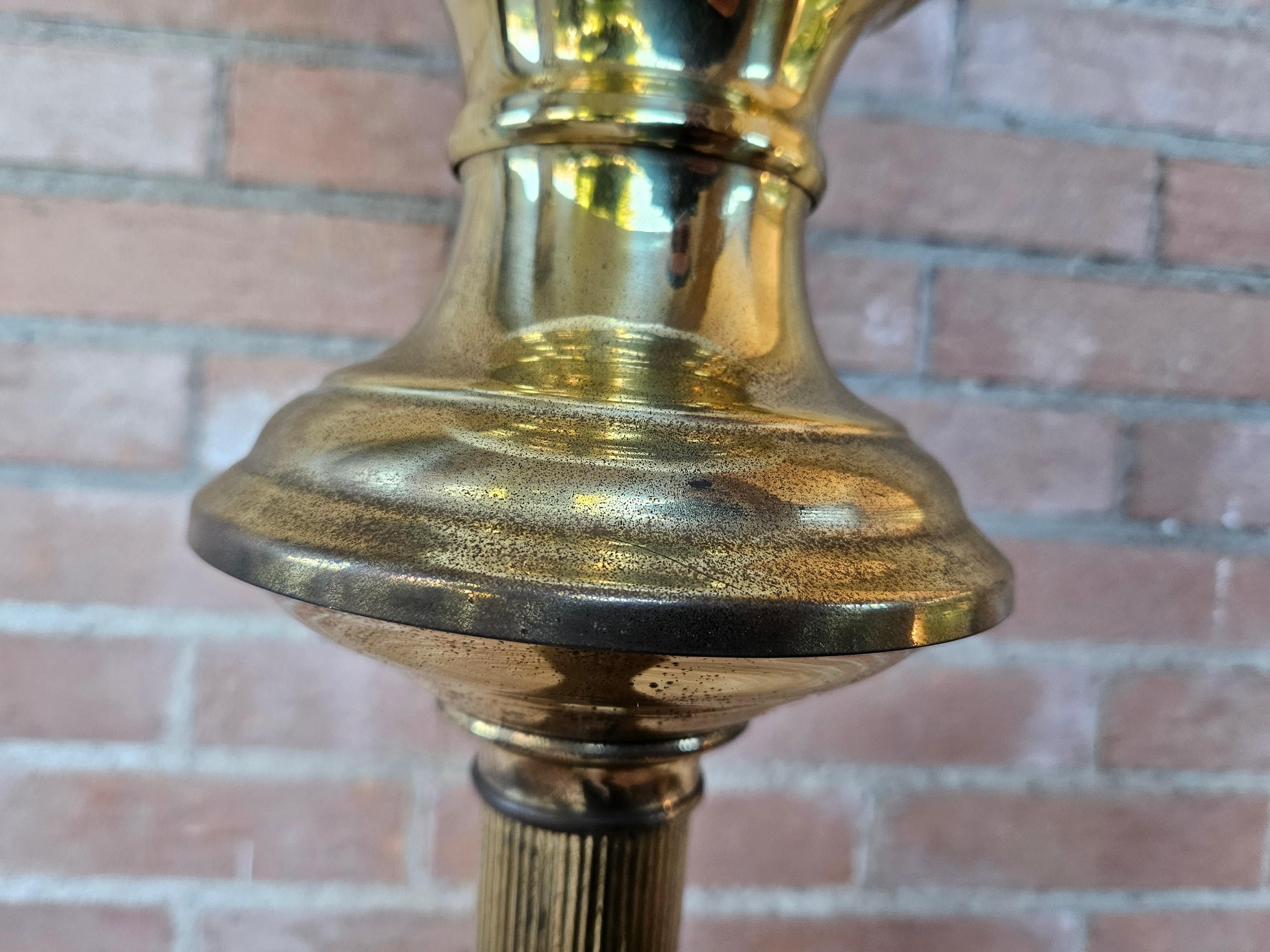 Floor lamp floor lamp made of glass, brass and marble 1980s For Sale 1