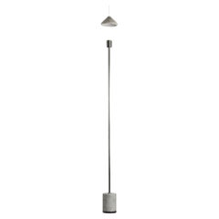 Lampada piantana in marmo bianco Carrara e acciaio