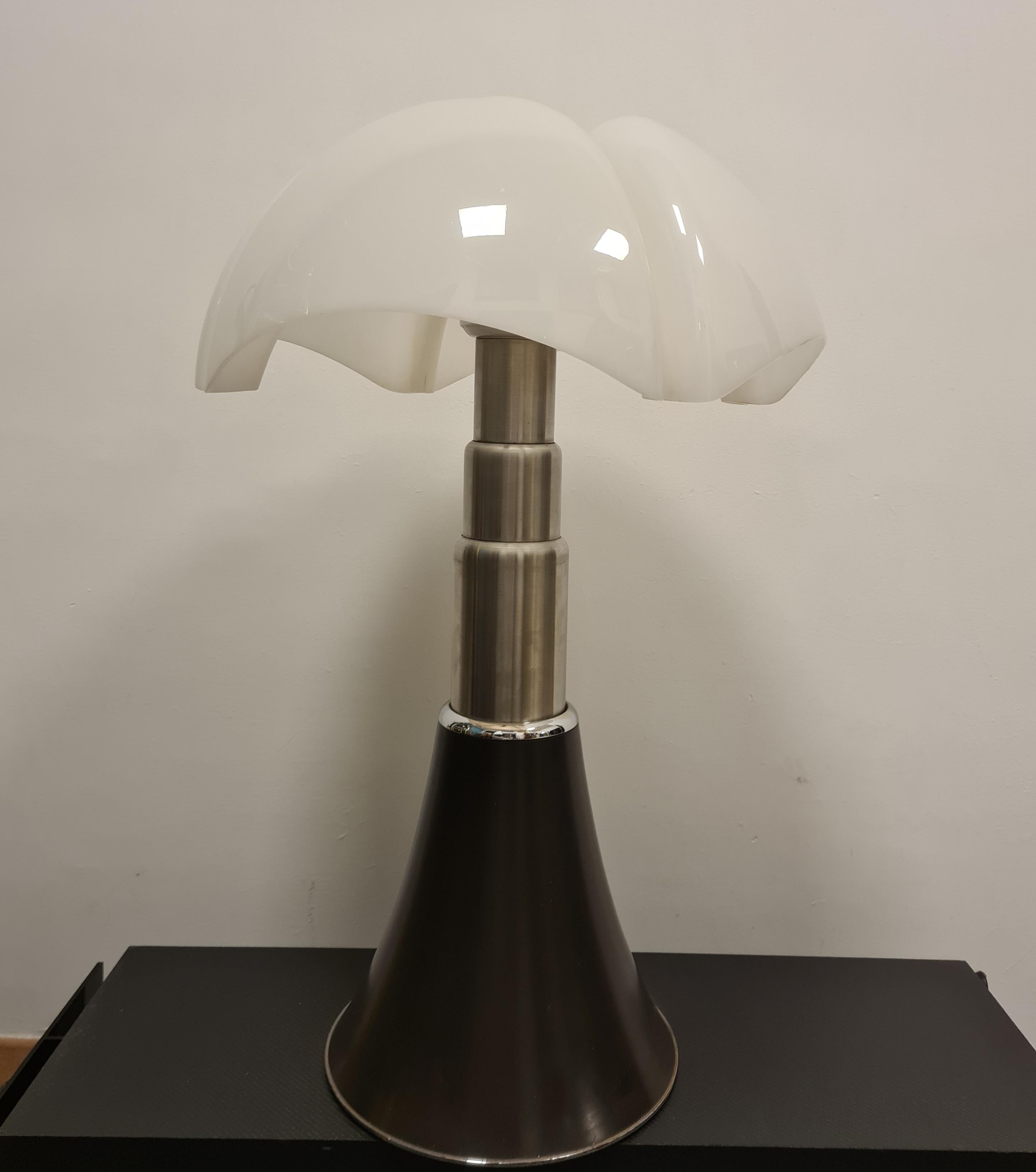 Italian Lampada Pipistrello di Gae Aulenti per Martinelli Luce prima edizione