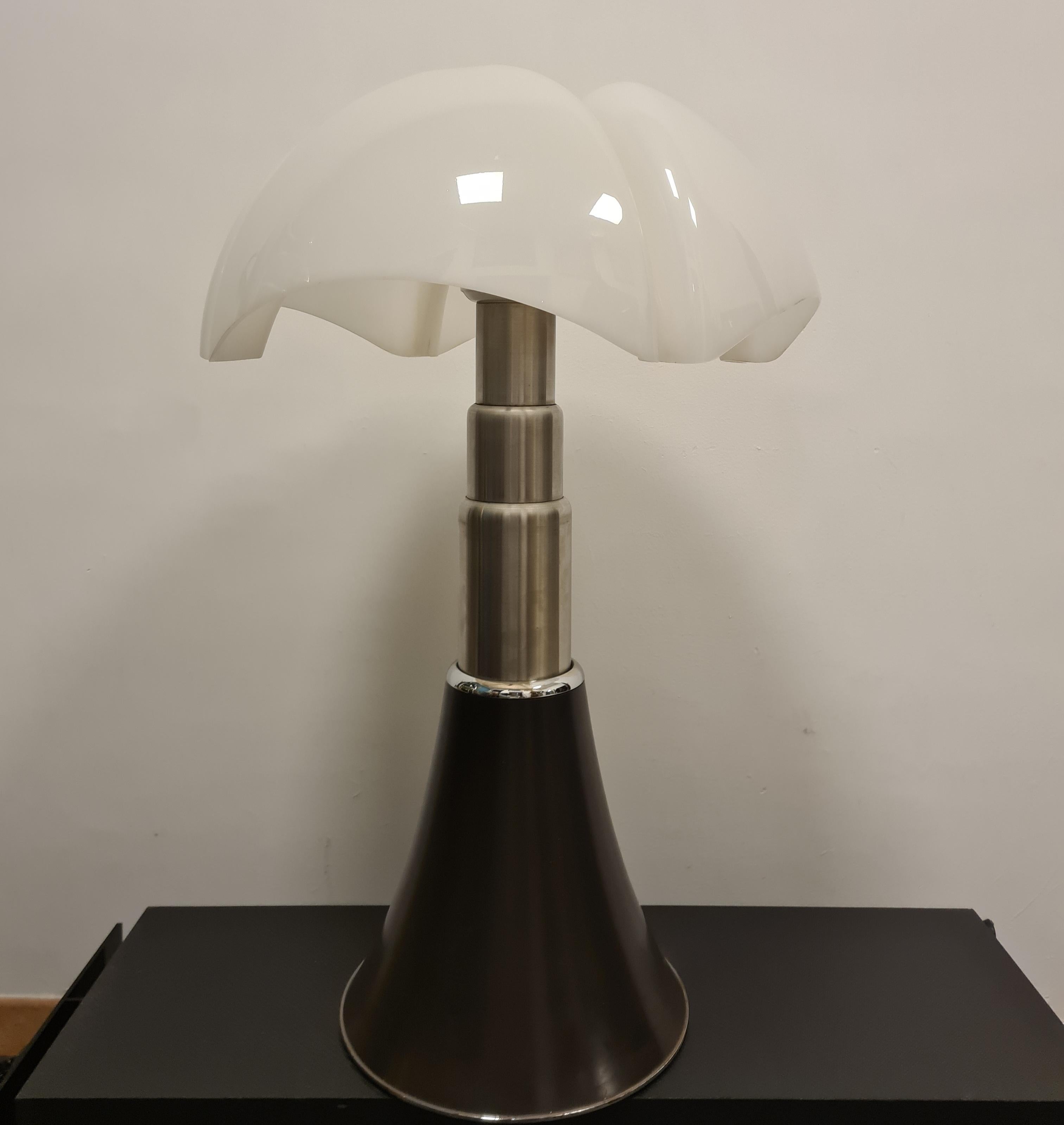Lampada Pipistrello di Gae Aulenti per Martinelli Luce prima edizione In condizioni buone a Torino, IT