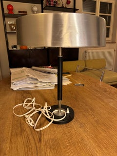 Rationalist lamp