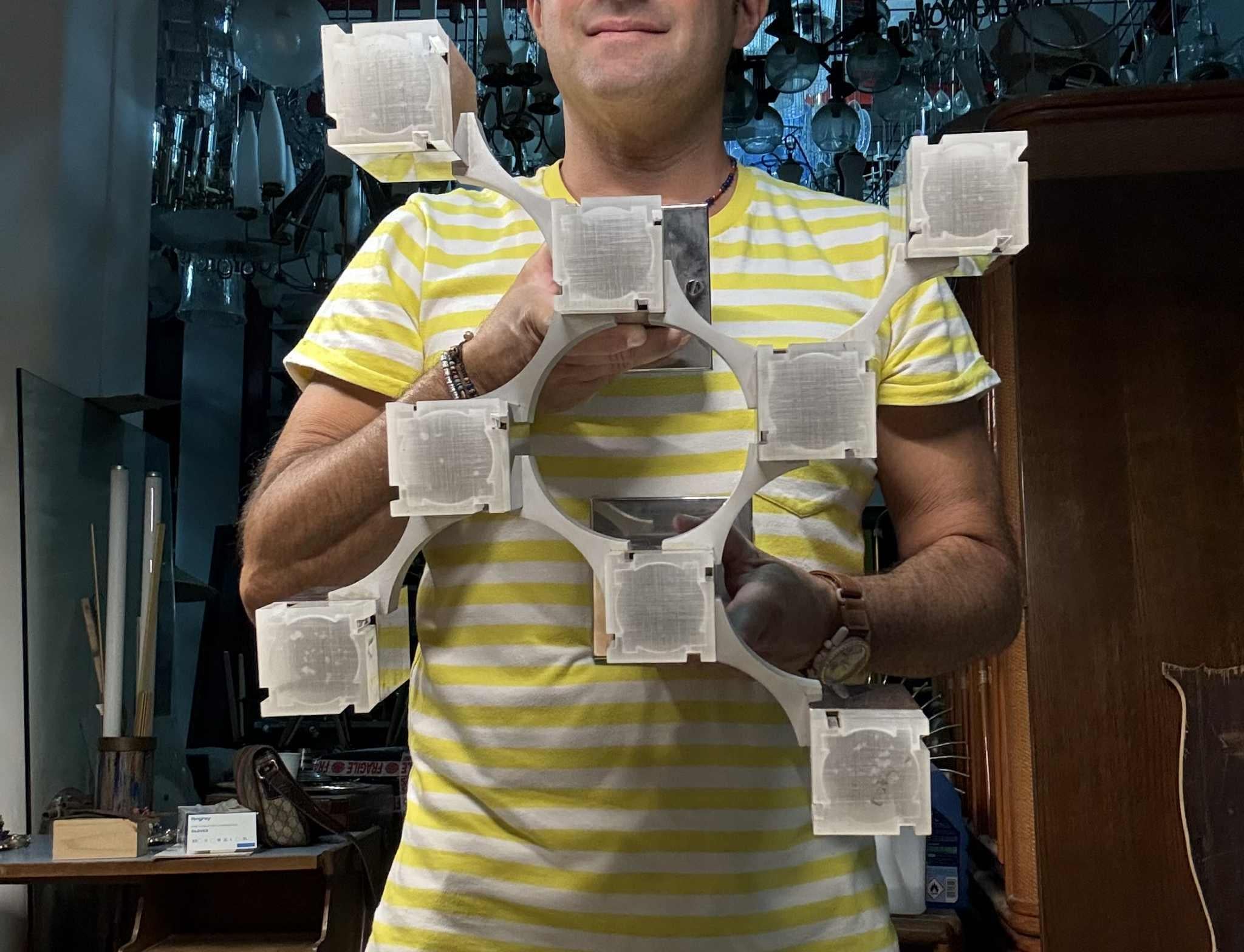 Lampada scultura da Parete Sciolari Cubic 1970 In metallo cromato metacrilato in vendita 6
