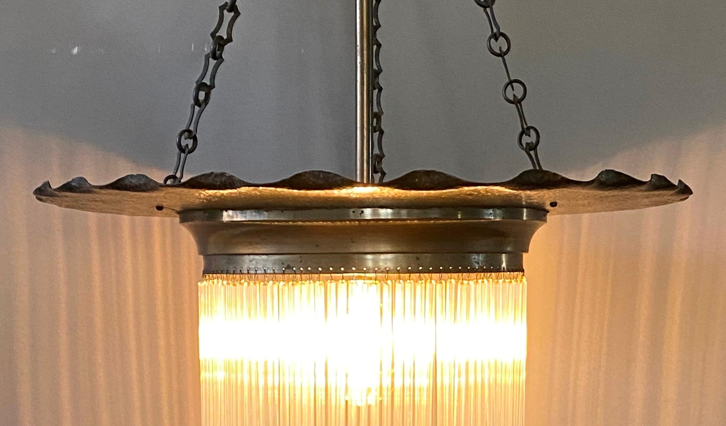 Lampada Secessionista in Ottone con Bacchette di Vetro, Austria, Inizio XX secol in vendita 4