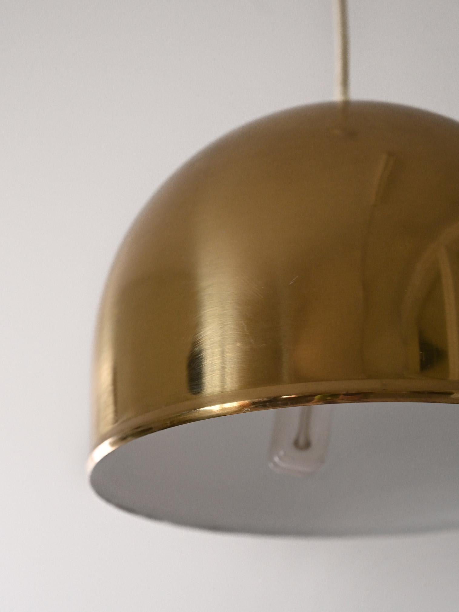 Scandinavo moderno Lampada svedese in metallo dorato in vendita