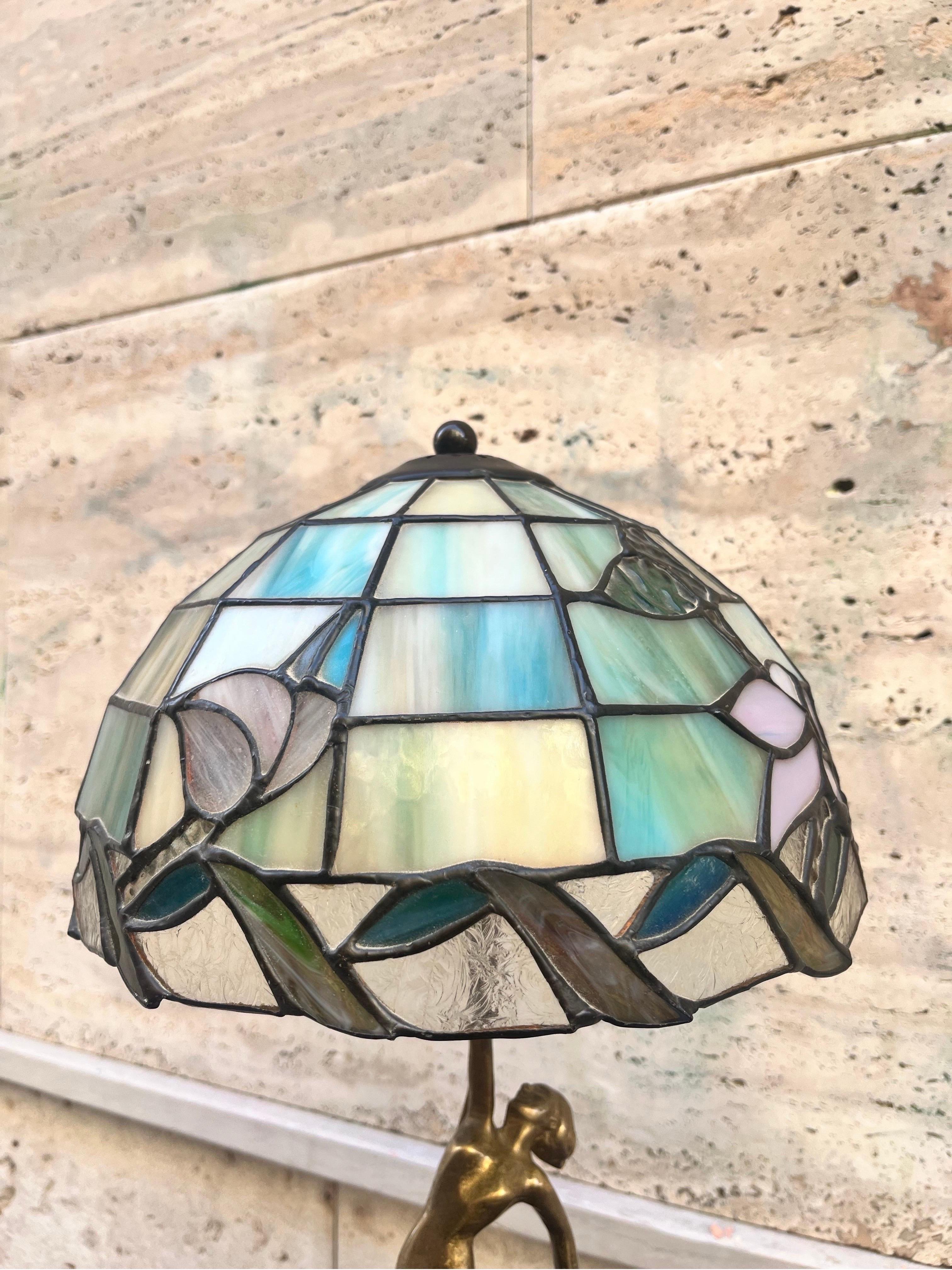 Lampada Tiffany  con coppa Multicolor In condizioni buone in vendita a Foggia, FG