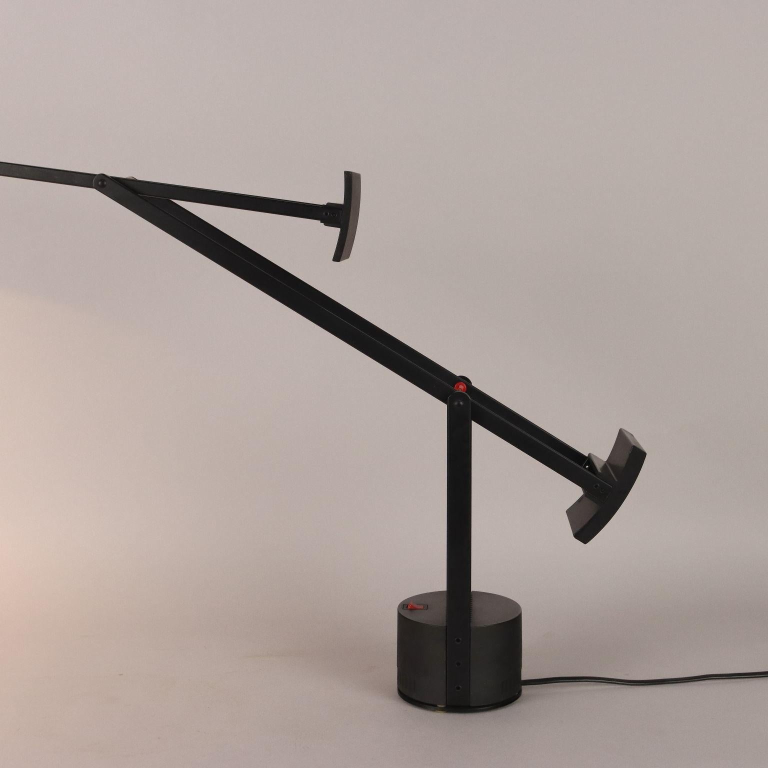 Enameled Tizio lamp by Richard Sapper for Artemide Anni 80s