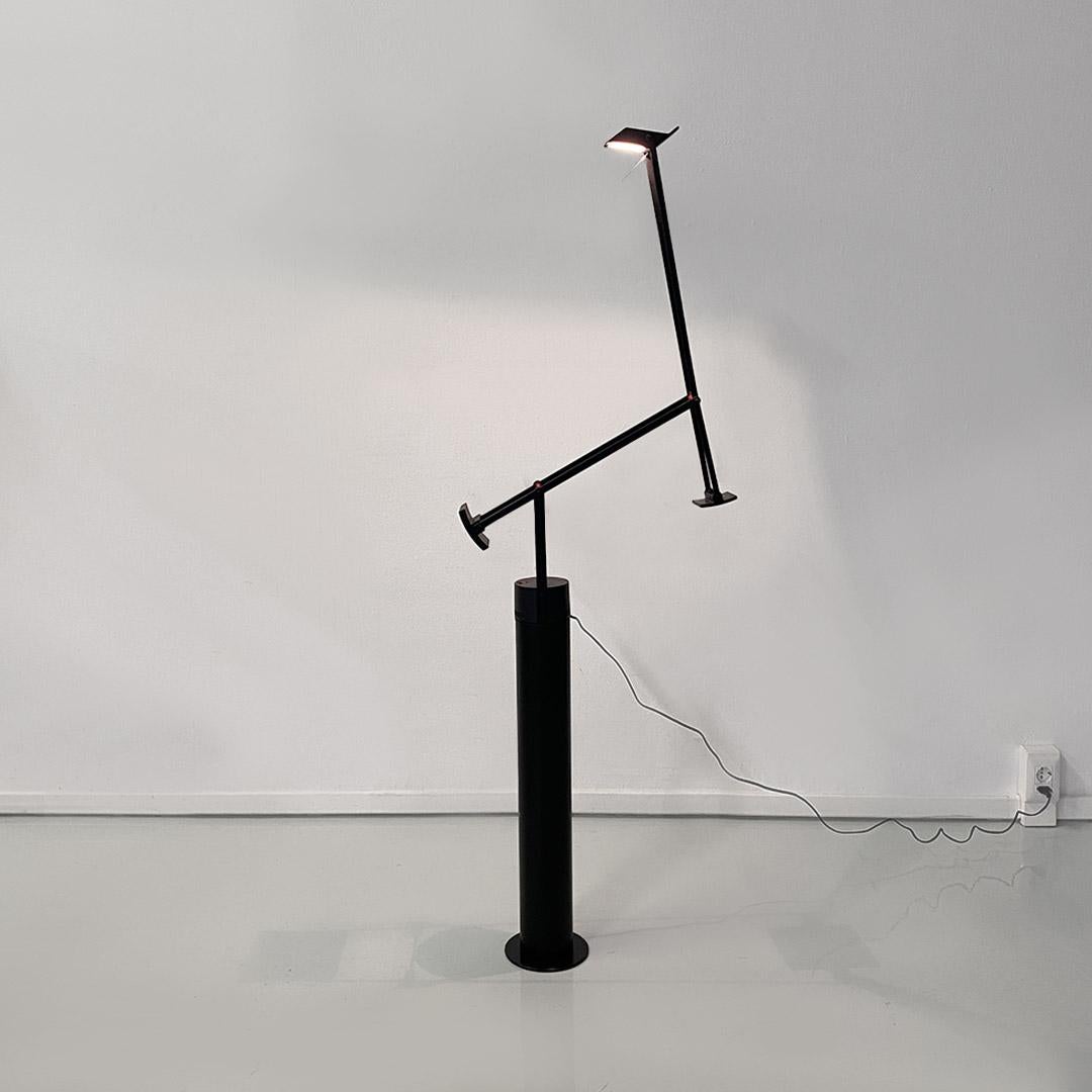 Modern Tizio lamp in black metal, Italian modern Richard Sapper Artemide, 1979 For Sale