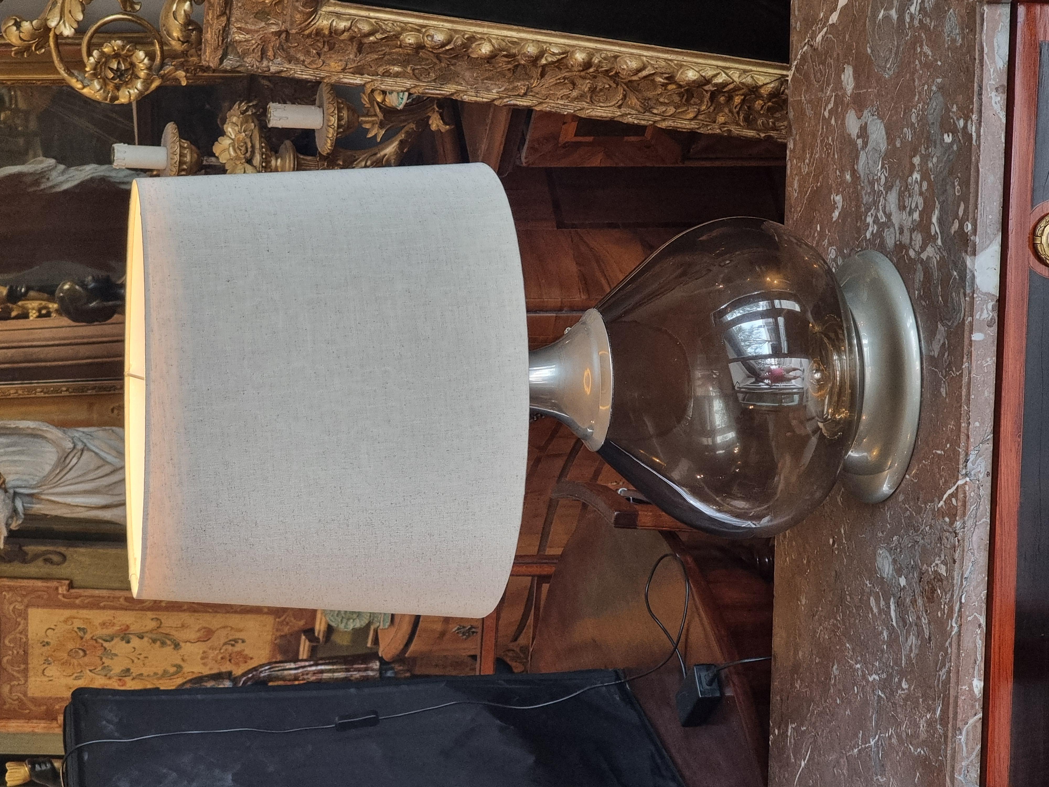 Métal Lampe en verre et métal 1970 en vente