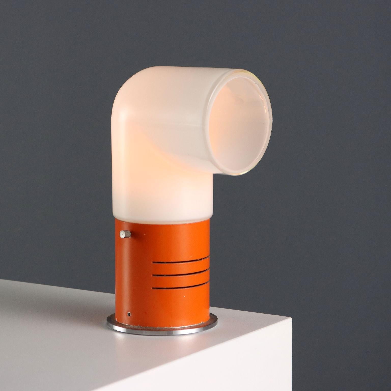 Table lamp, metal, enameled aluminum, white glass diffuser, E27 socket. 