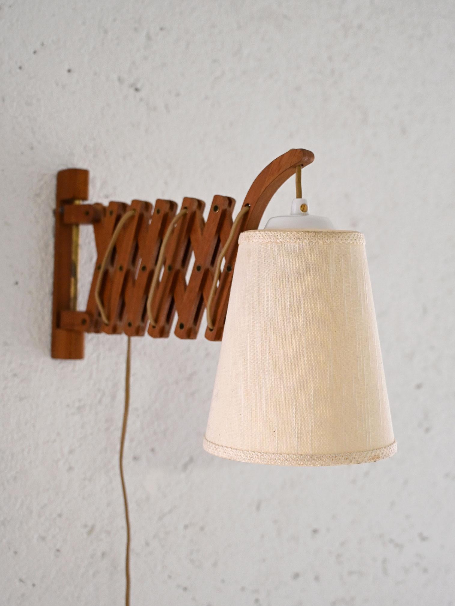 Lámpara vintage con brazo Scandinavian en venta