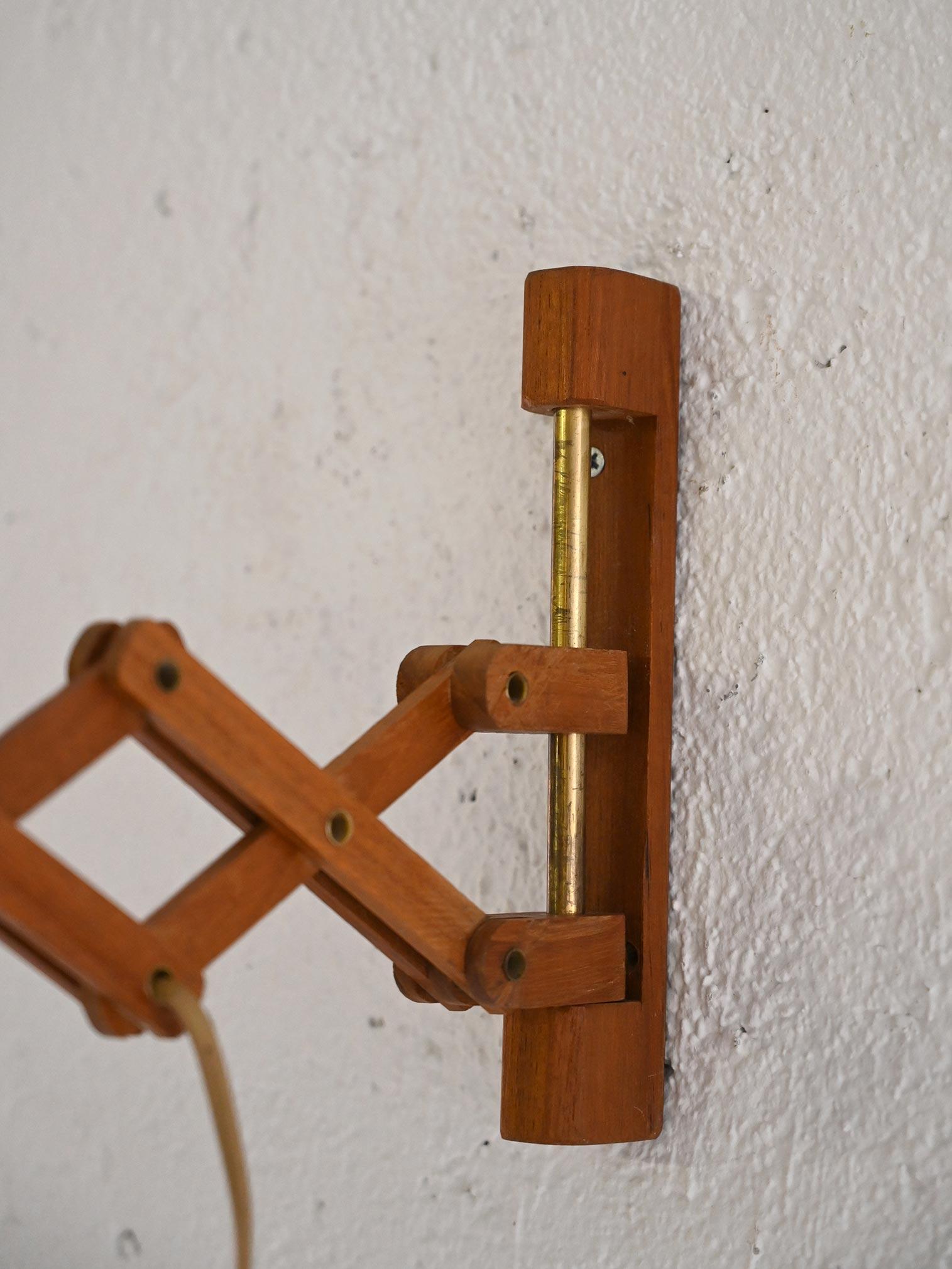 Lámpara vintage con brazo en Bueno estado para la venta en Brescia, IT