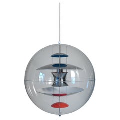 Lampada “VP Globe” di Verner Panton per Louis Poulsen, 1970
