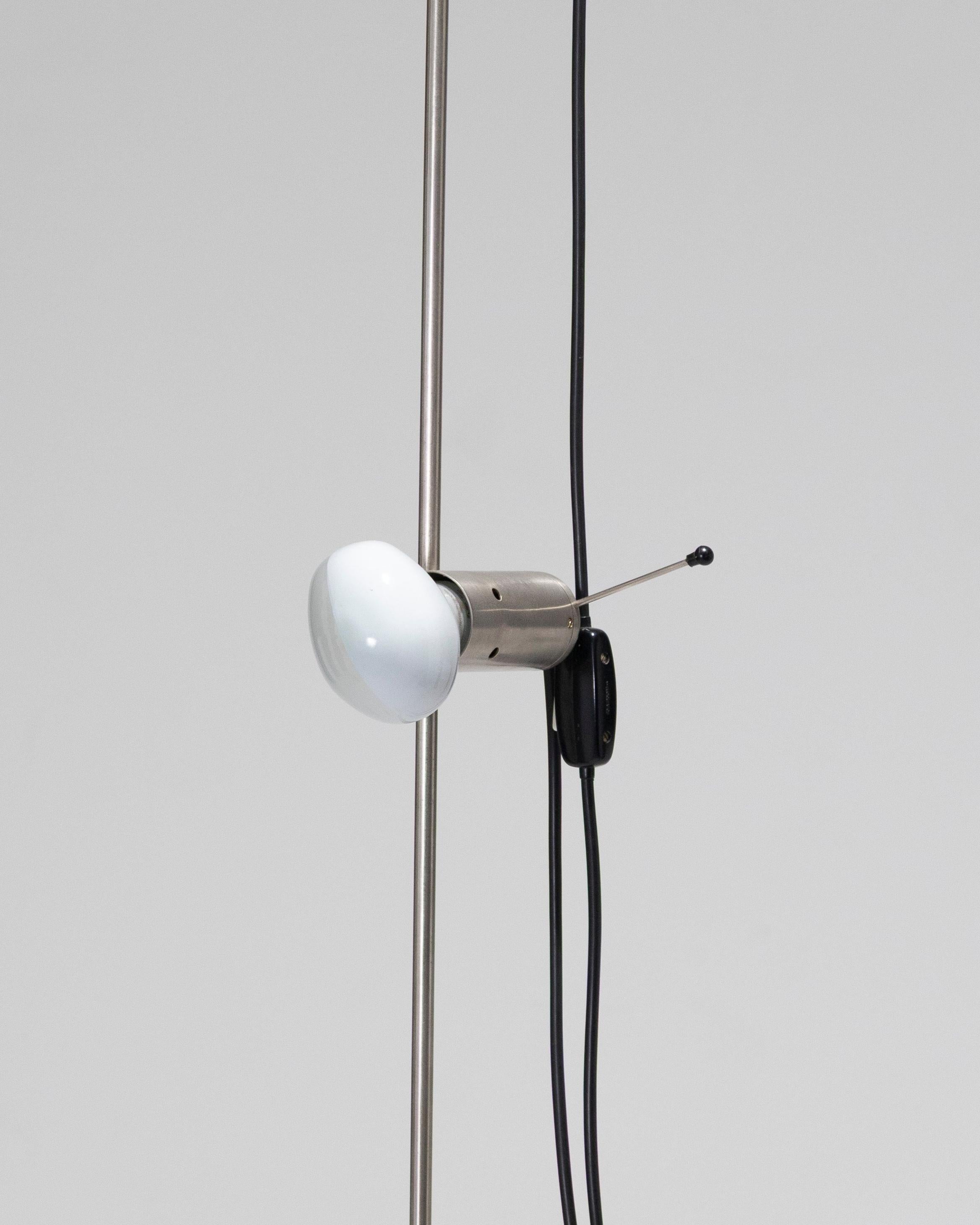 LAMPADAIRE 387, TITO AGNOLI, Años 50 Minimalista en venta