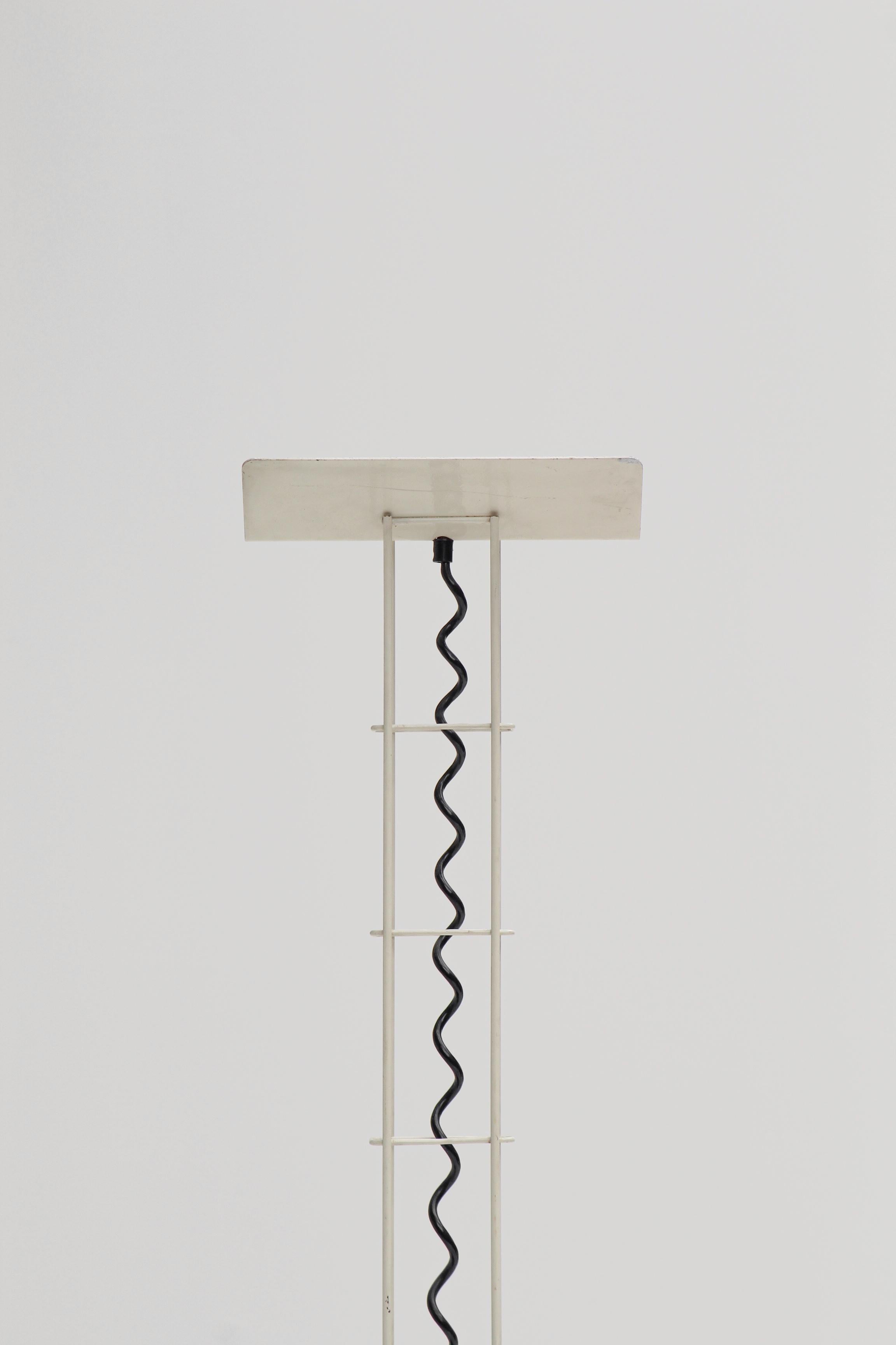 Post-Modern Lampadaire blanc Arelux – Italie, années 1980 For Sale