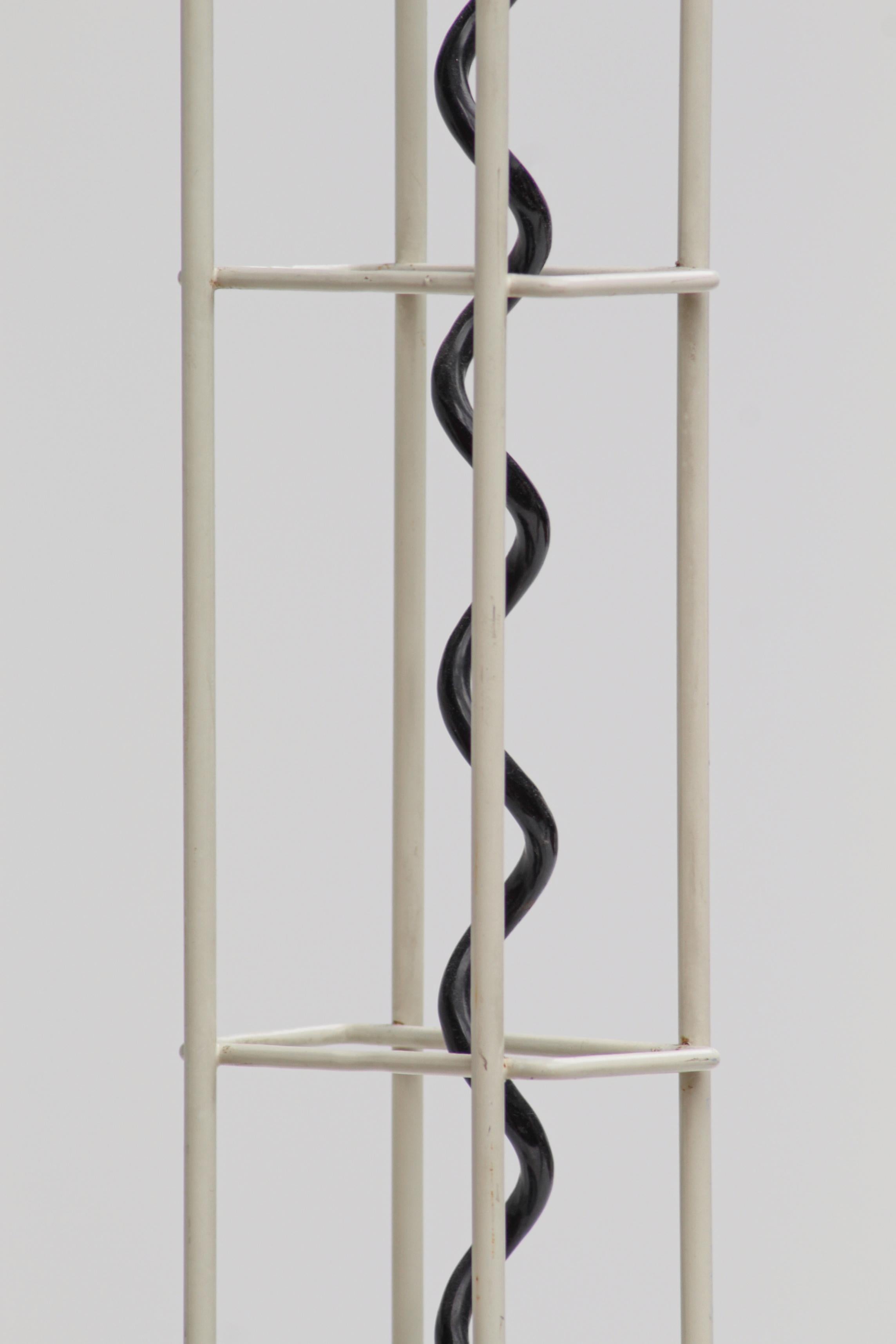 Italian Lampadaire blanc Arelux – Italie, années 1980 For Sale