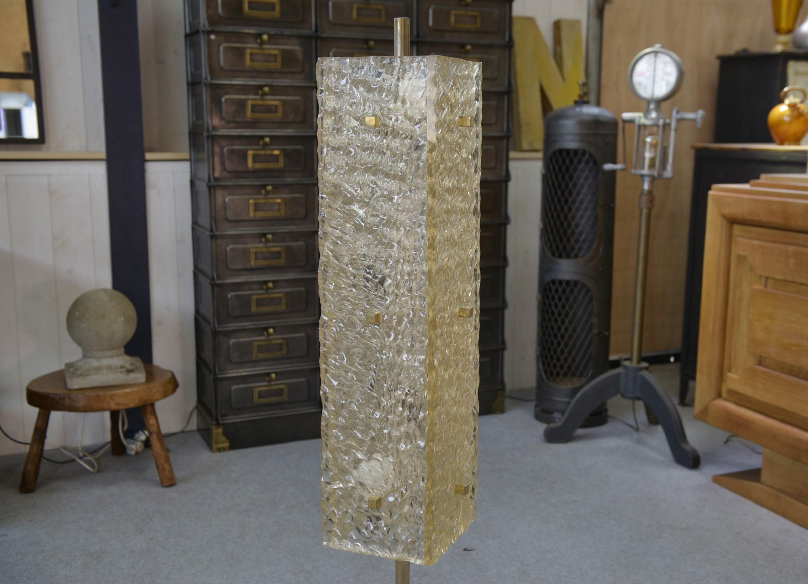 Lampadaire par Pierre Disderot pour Dallux résine et marbre 1960's en vente 4