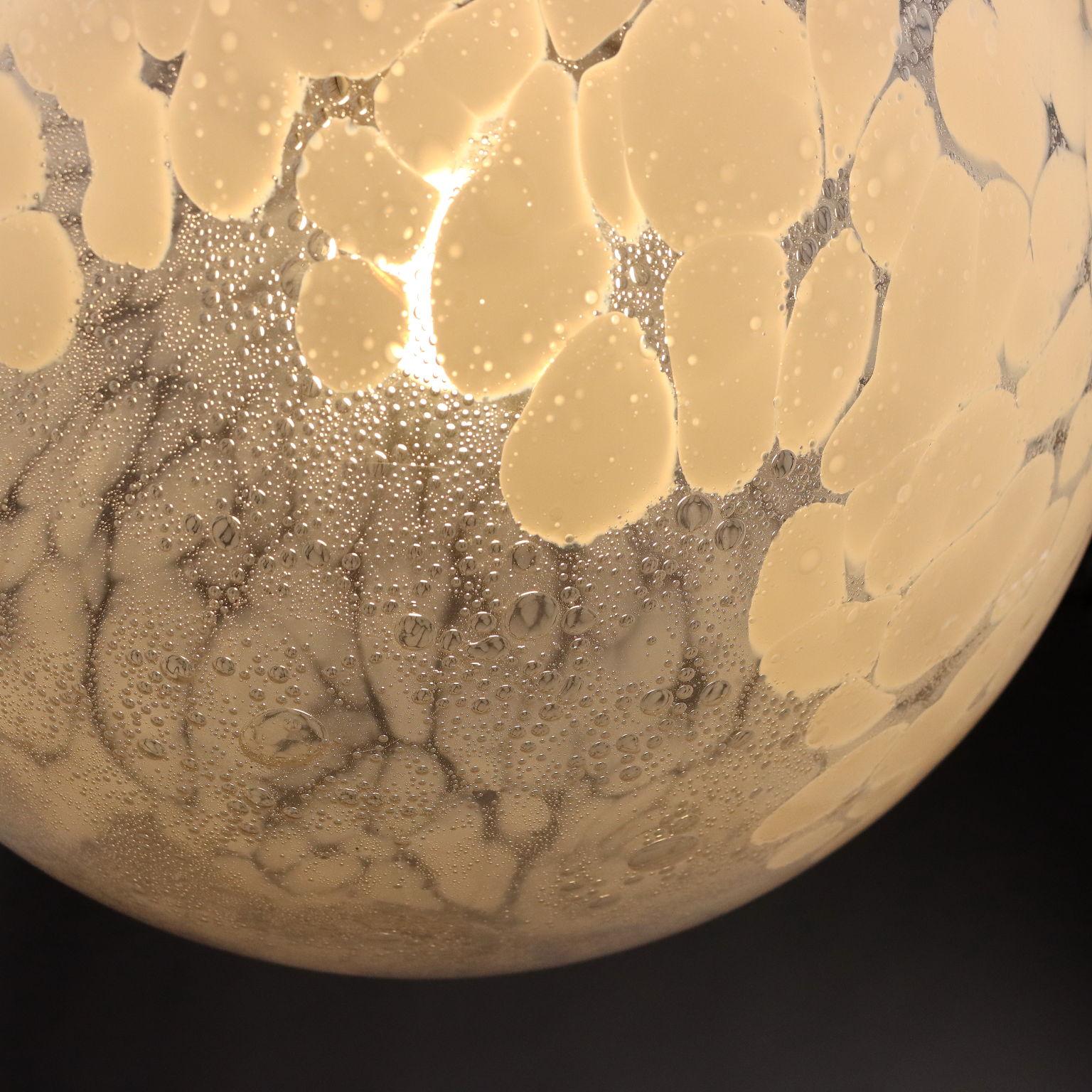 Metallo Lampadario a boccia di vetro  Anni 60-70 in vendita