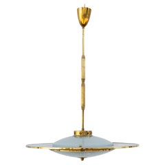 Lampadario a disco in ottone dorato e vetro, Anni 
50